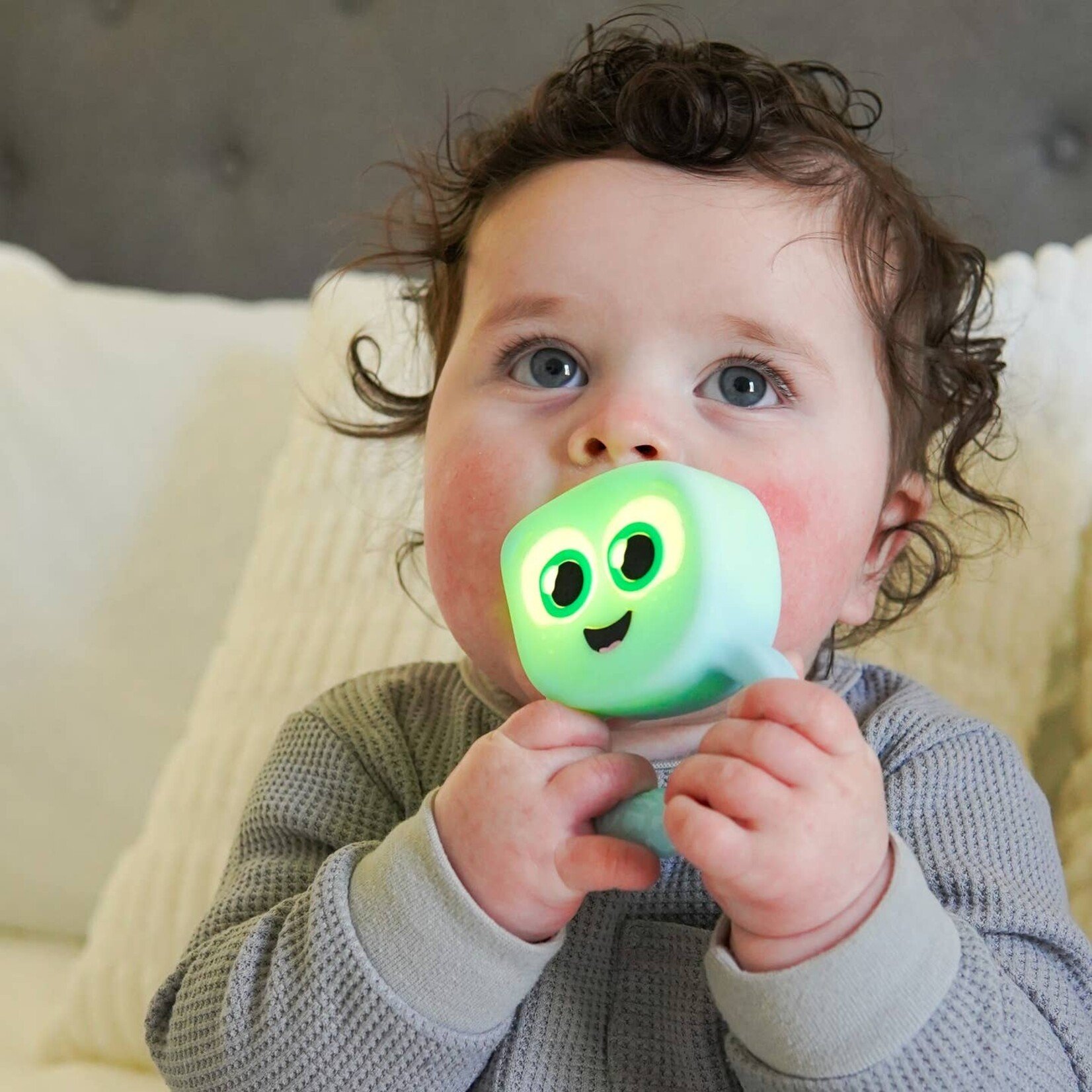 glo pals light up rattle
