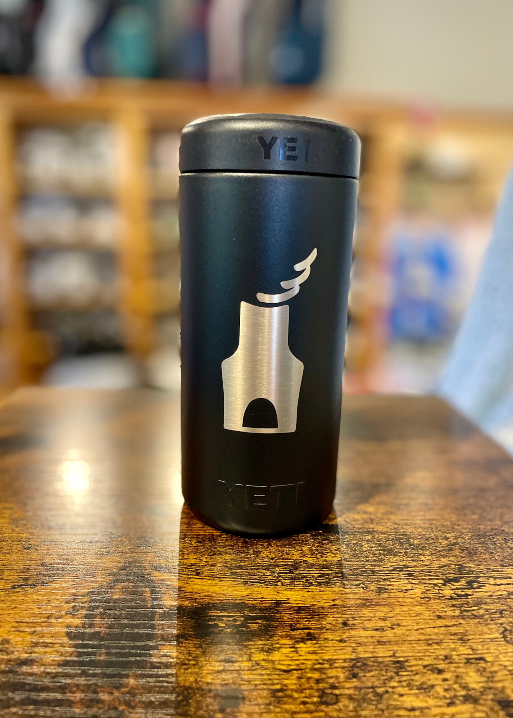YETI YETI Slim Can Colster 2.0 (12oz Coozie)