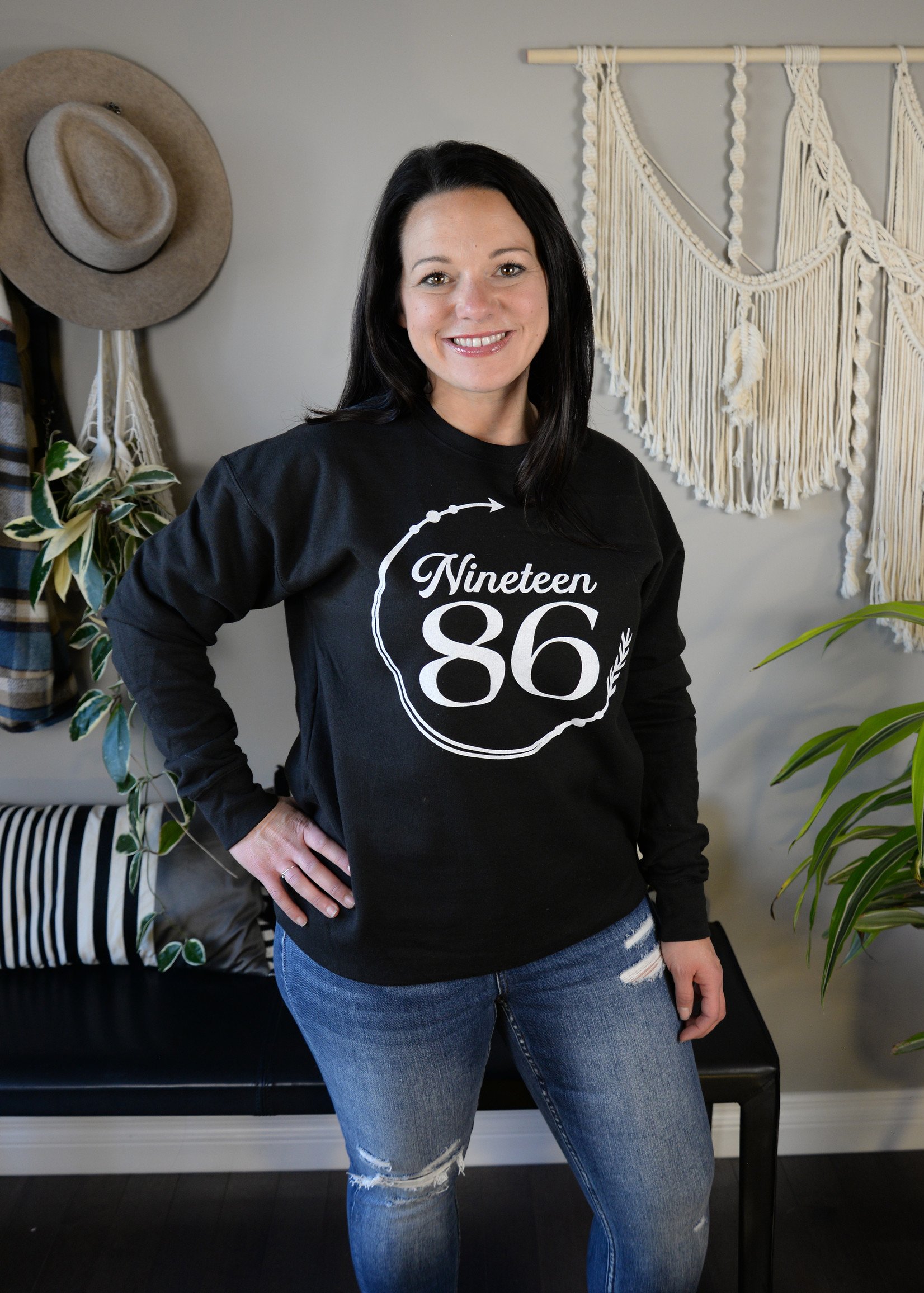 Crewneck Sweatshirt Nineteen 86