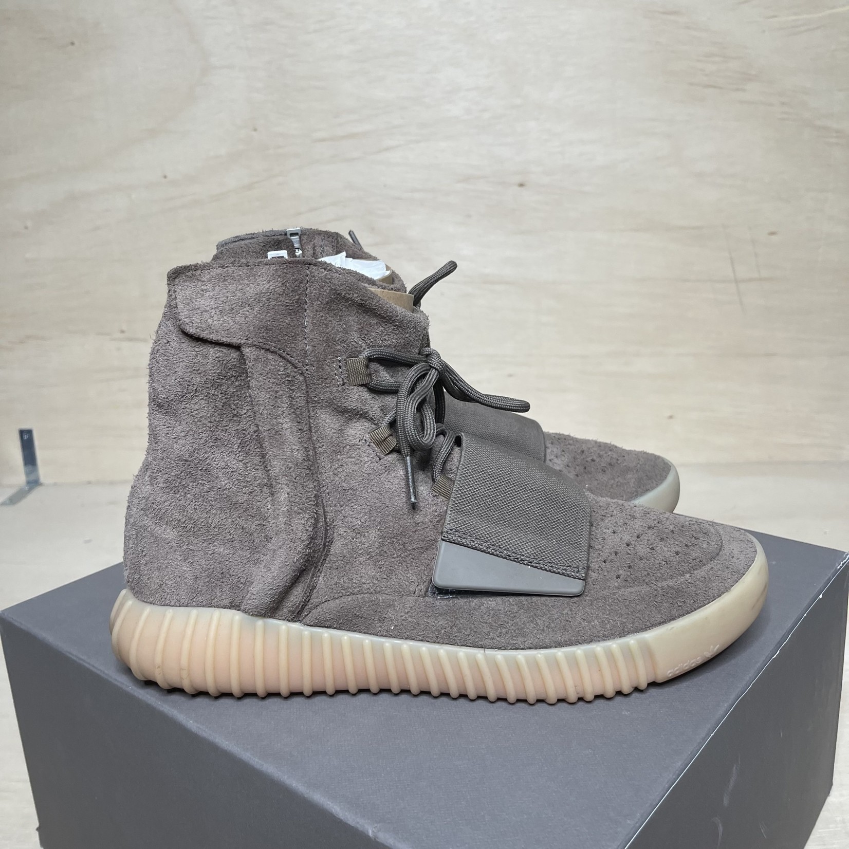 ふるさと割 【鑑定済】YeezyBoost750 Light Brown Gum | www.butiuae.com