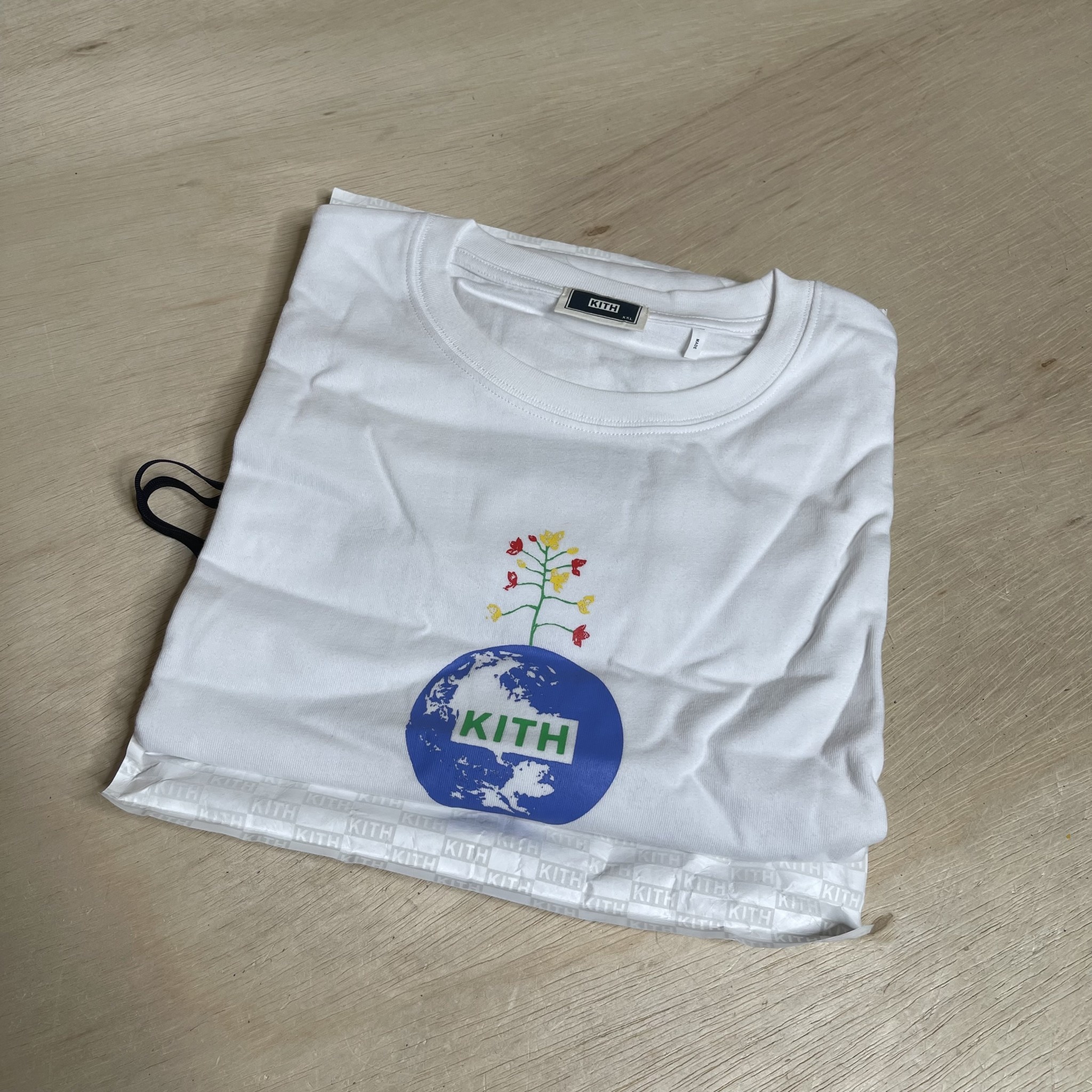 Kith Kith Earth Day Tee White Size XXL, DS BRAND NEW - SoleSeattle