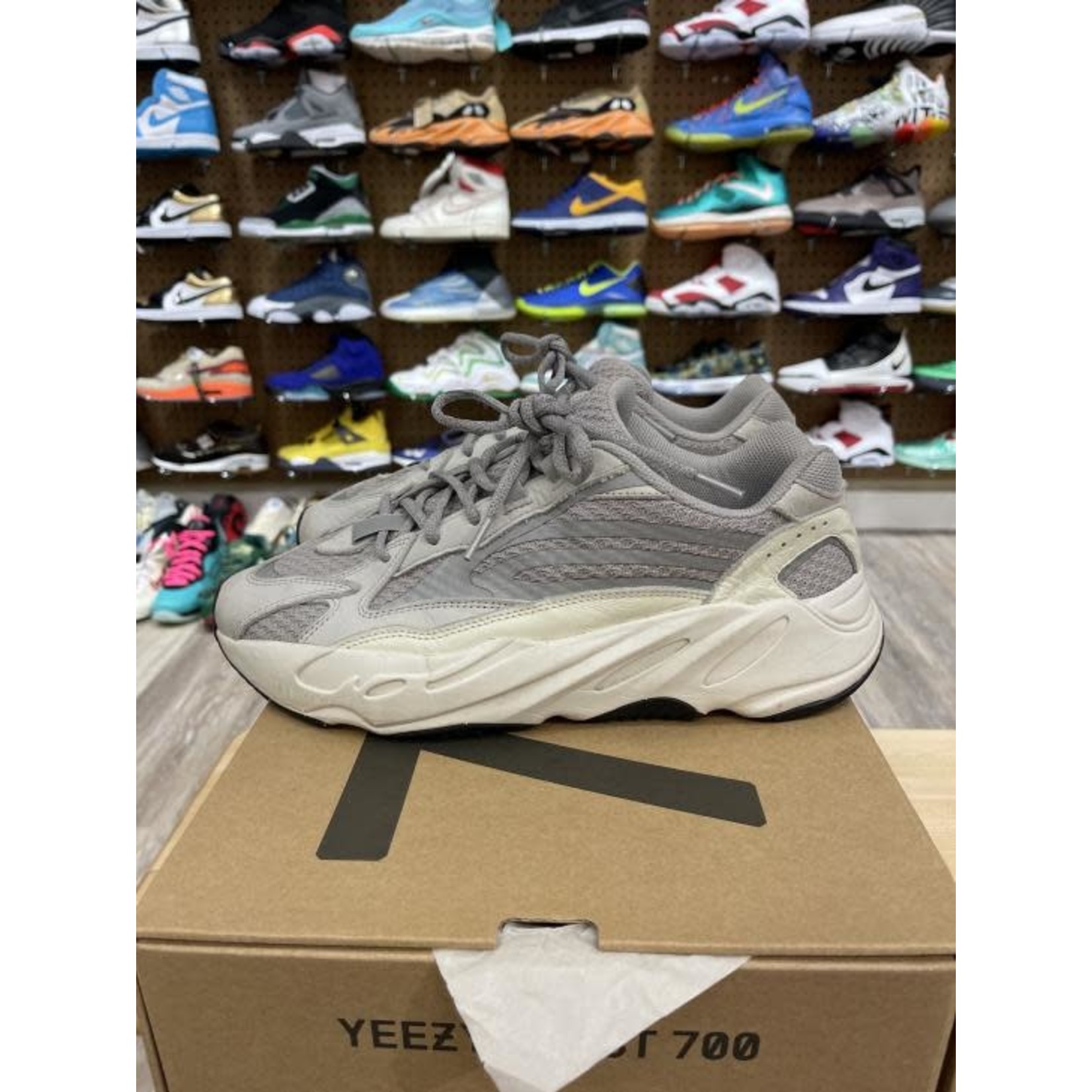 Adidas Adidas Yeezy Boost 700 V2 Static Size 10, PREOWNED