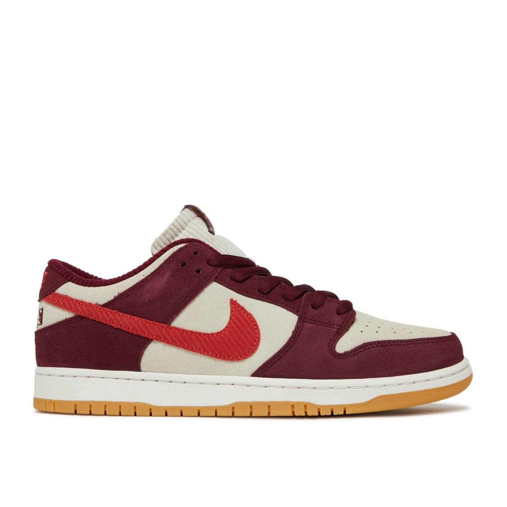 Nike Nike SB Dunk Low Skate Like A Girl 