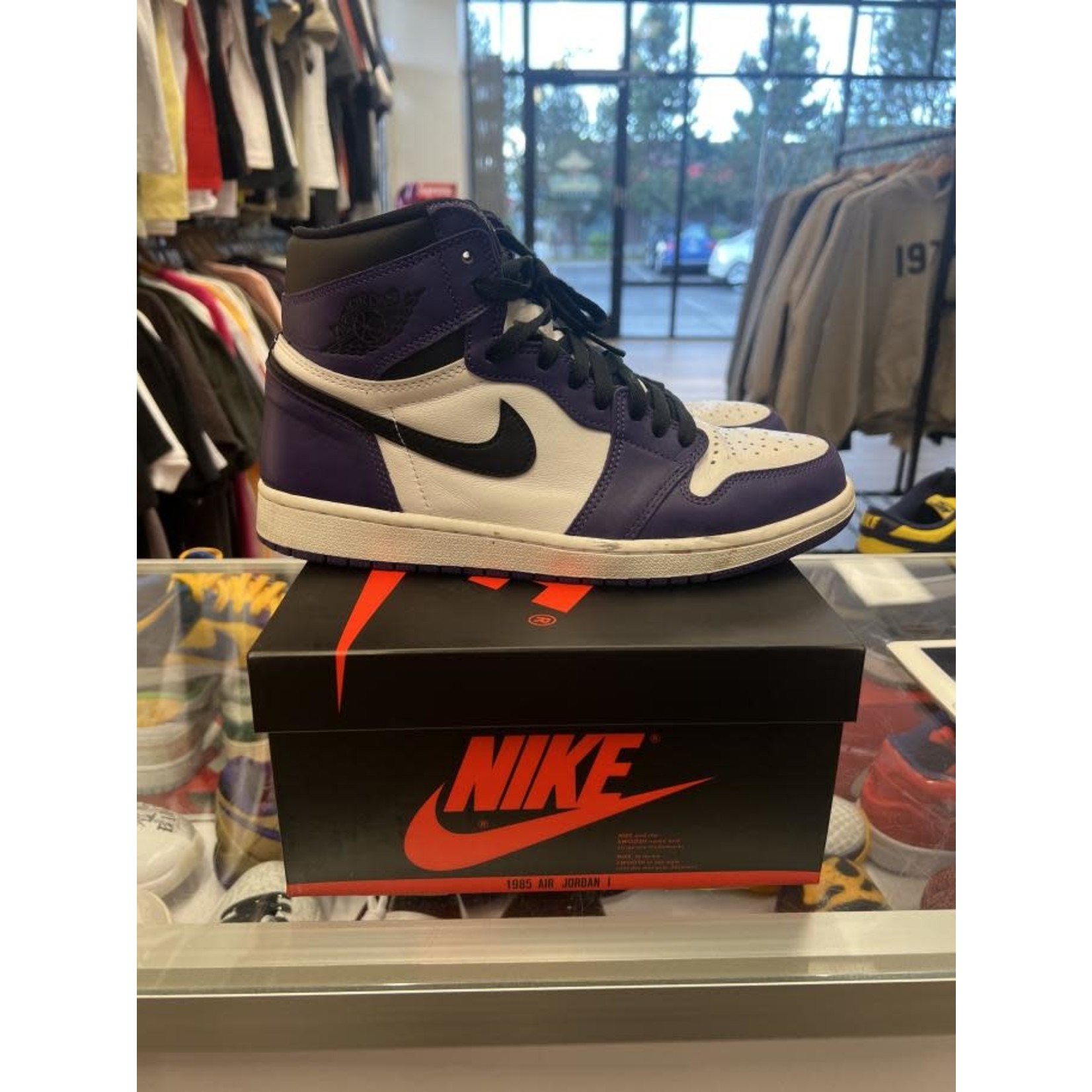 Jordan Jordan 1 Retro High Court Purple White Size 9.5, PREOWNED