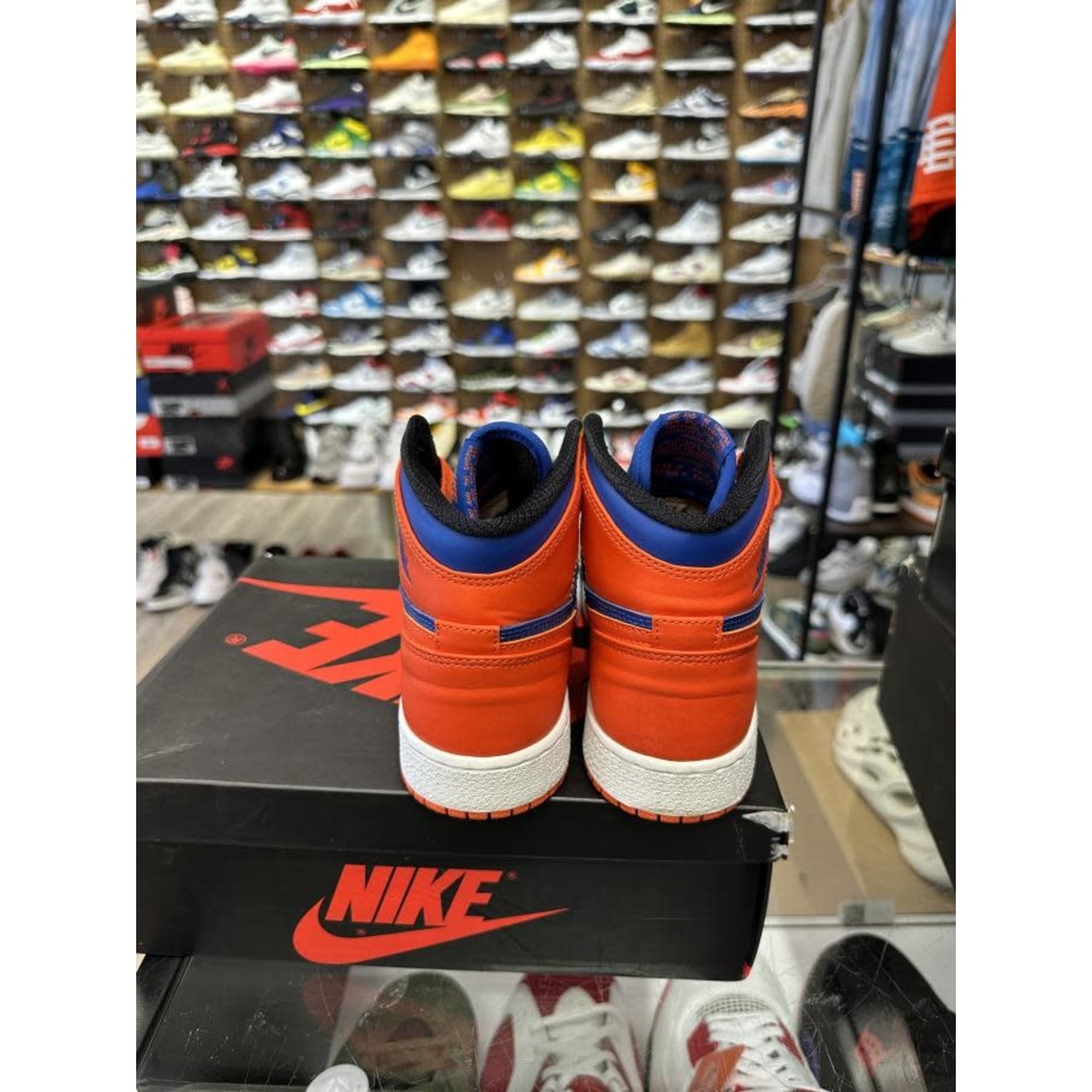 Jordan Jordan 1 Retro High Knicks (GS) Size 3.5, PREOWNED