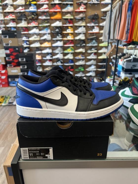 royal toe size 11