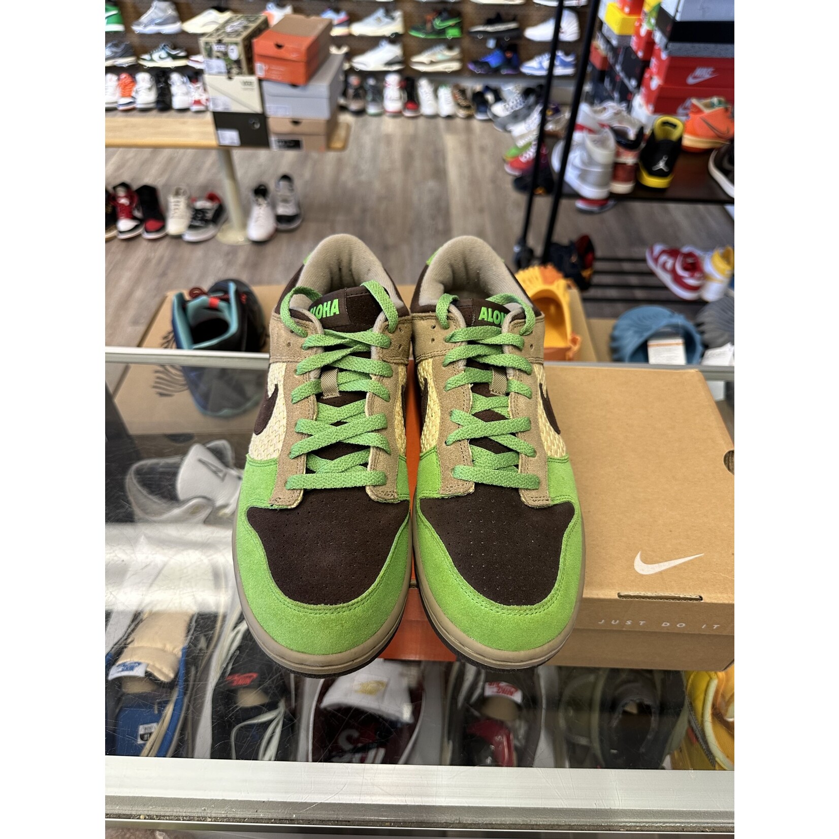 Nike Nike Dunk Low KicksHawaii Aloha Size 9.5, PREOWNED
