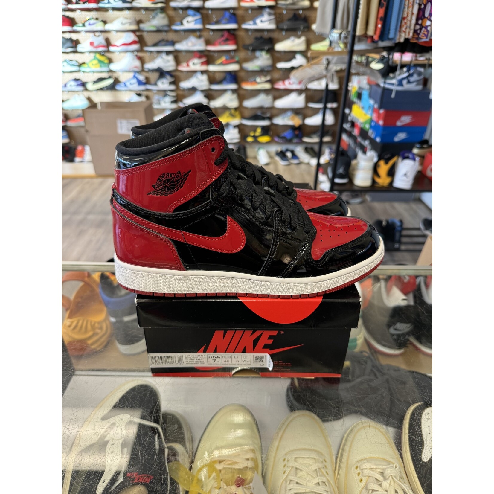 Jordan Jordan 1 Retro High OG Patent Bred (GS) Size 7, PREOWNED