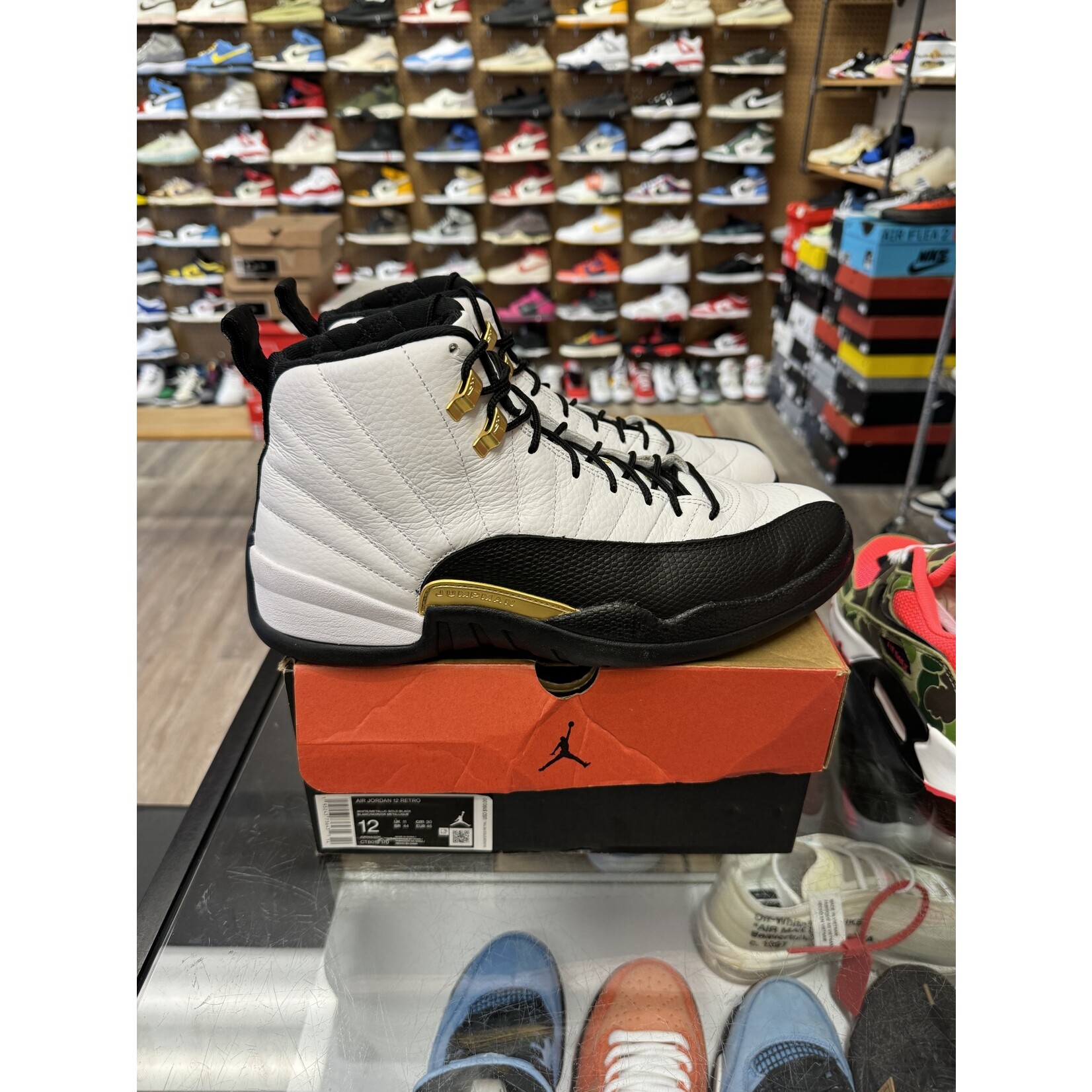 Jordan Jordan 12 Retro Royalty Taxi Size 12, PREOWNED