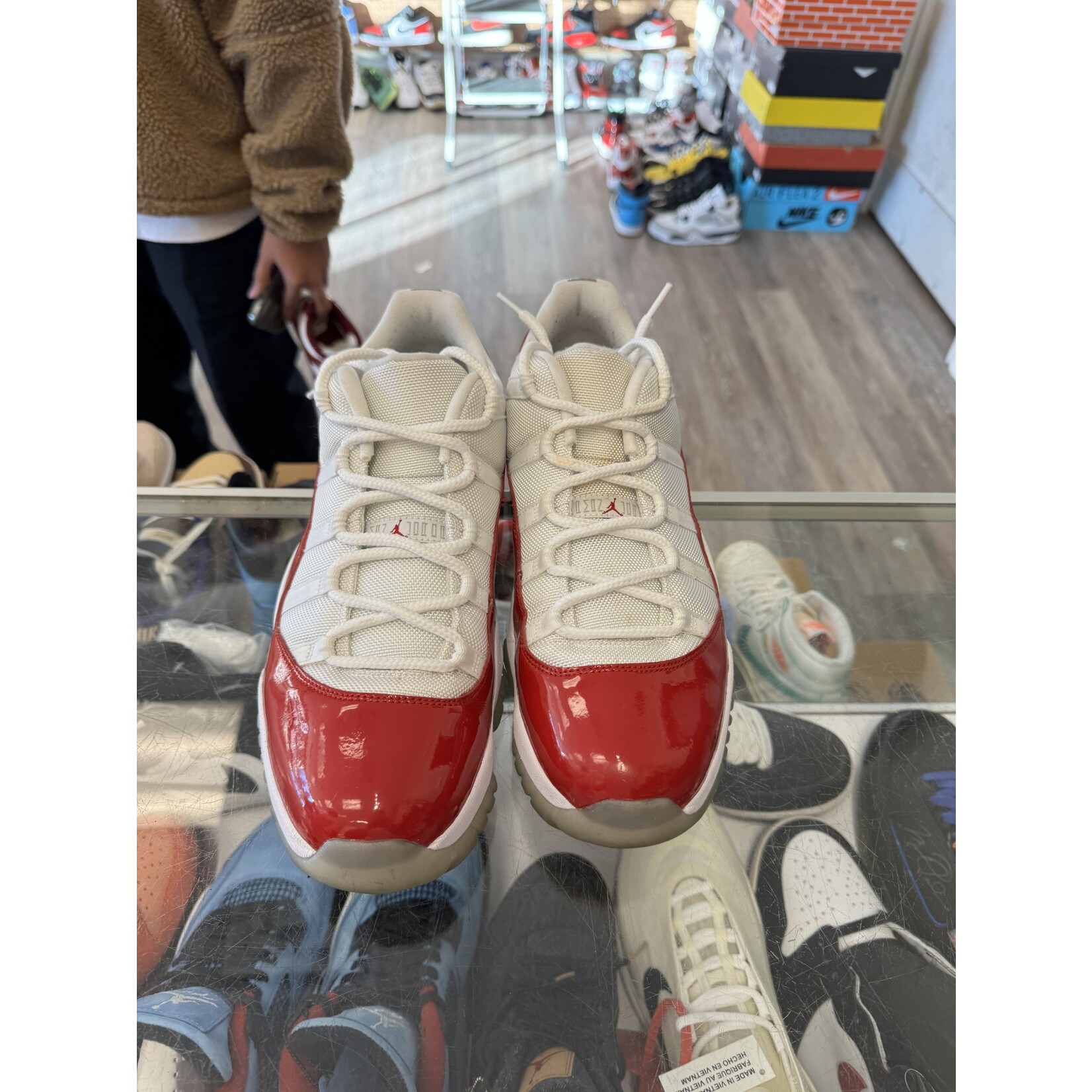 Jordan Jordan 11 Retro Low Cherry (2016) Size 12, PREOWNED NO BOX