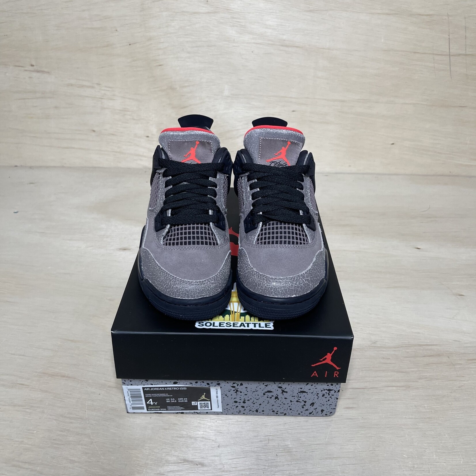 Jordan Jordan 4 Retro Taupe Haze (GS) Size 4Y, DS BRAND NEW