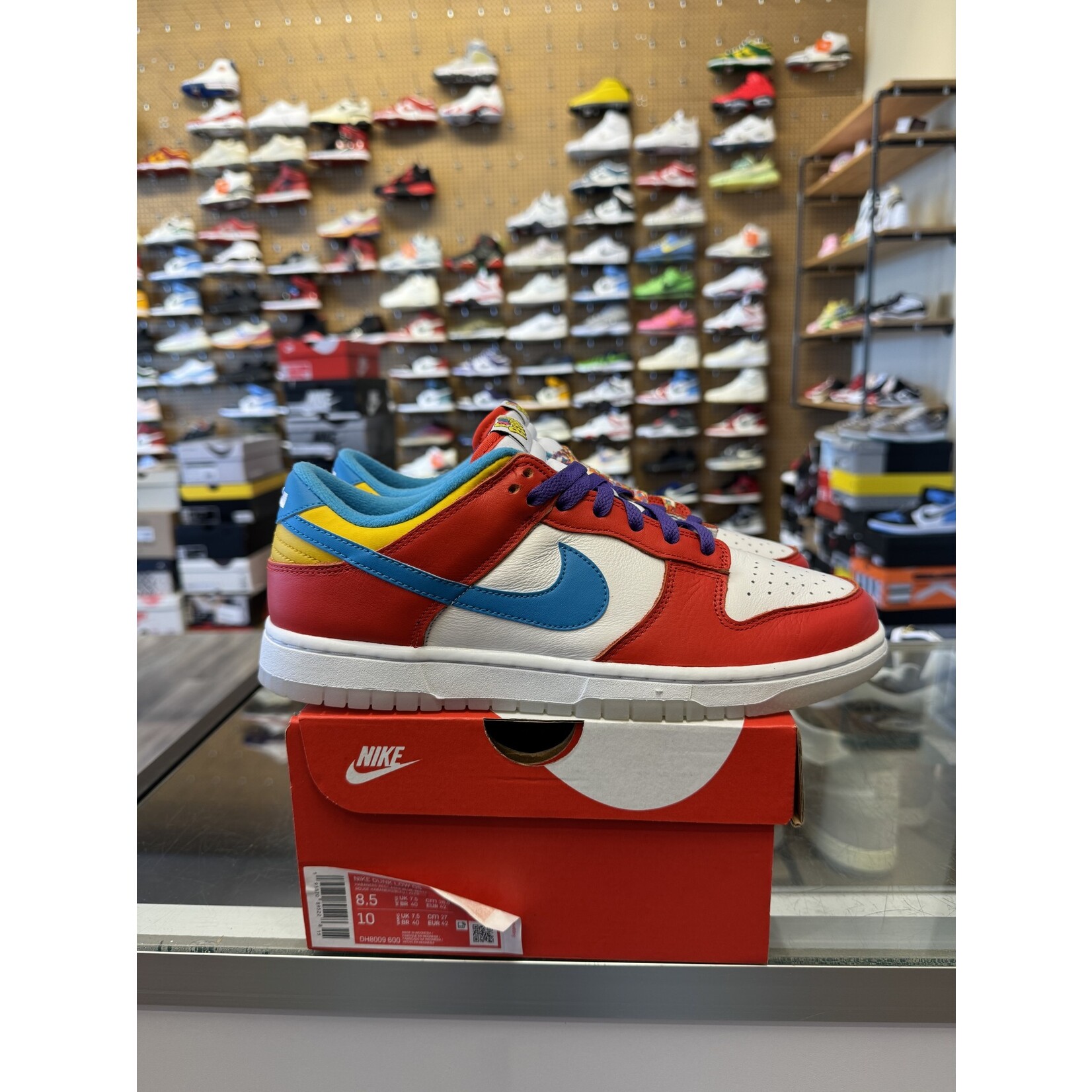 Nike Nike Dunk Low QS LeBron James Fruity Pebbles Size 8.5, PREOWNED