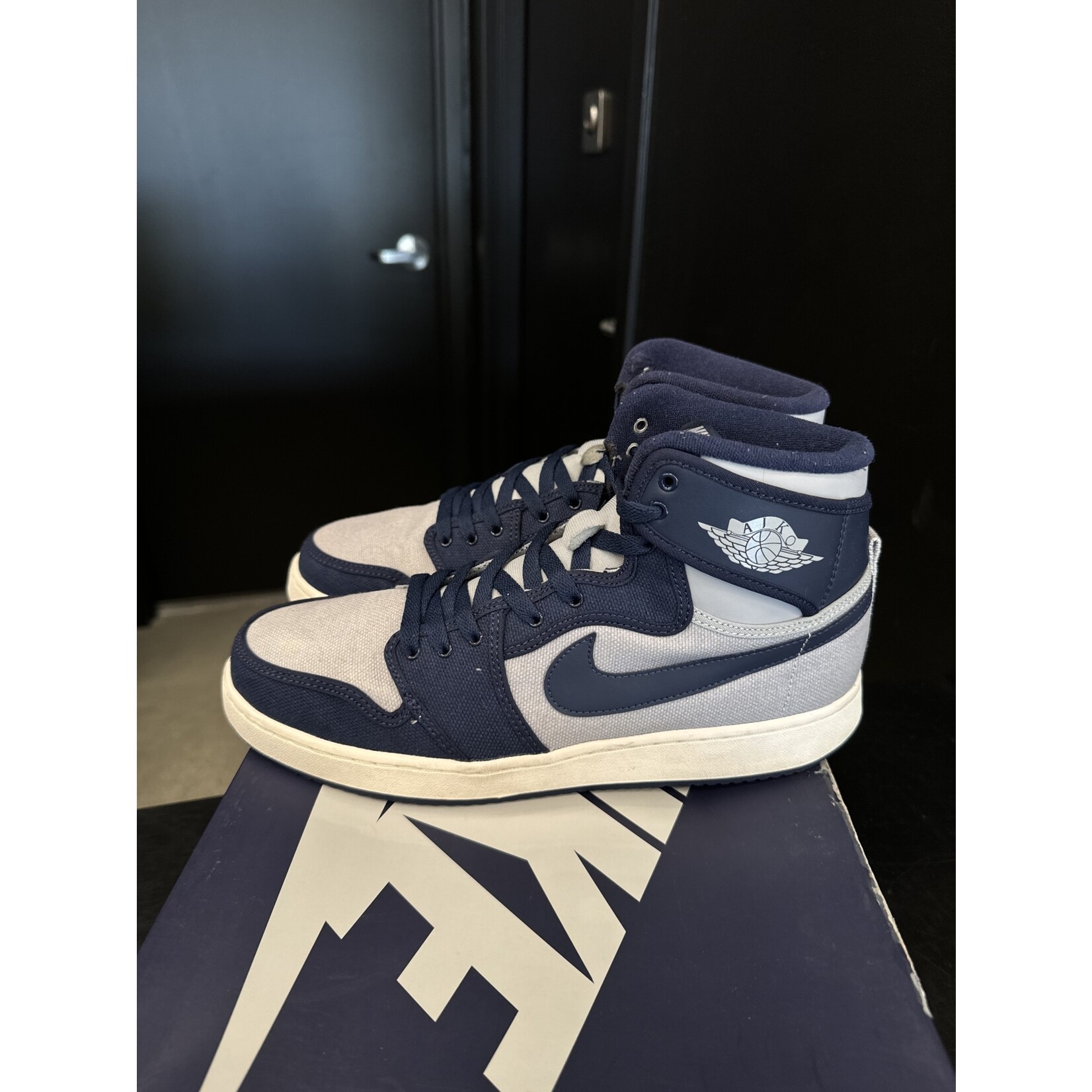 Jordan Jordan 1 Retro KO Georgetown Size 10, PREOWNED