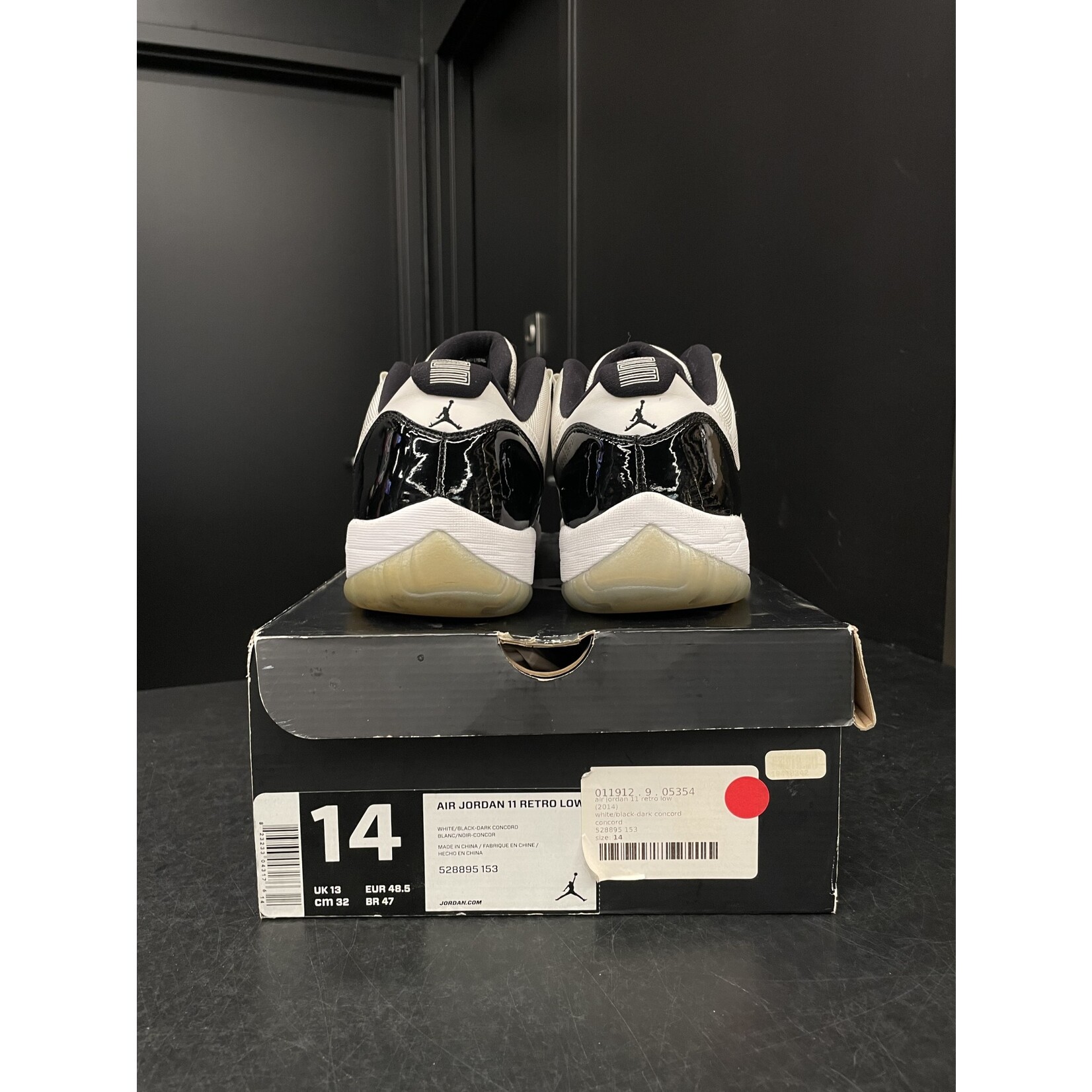 Jordan 11 retro low noir et blanc top
