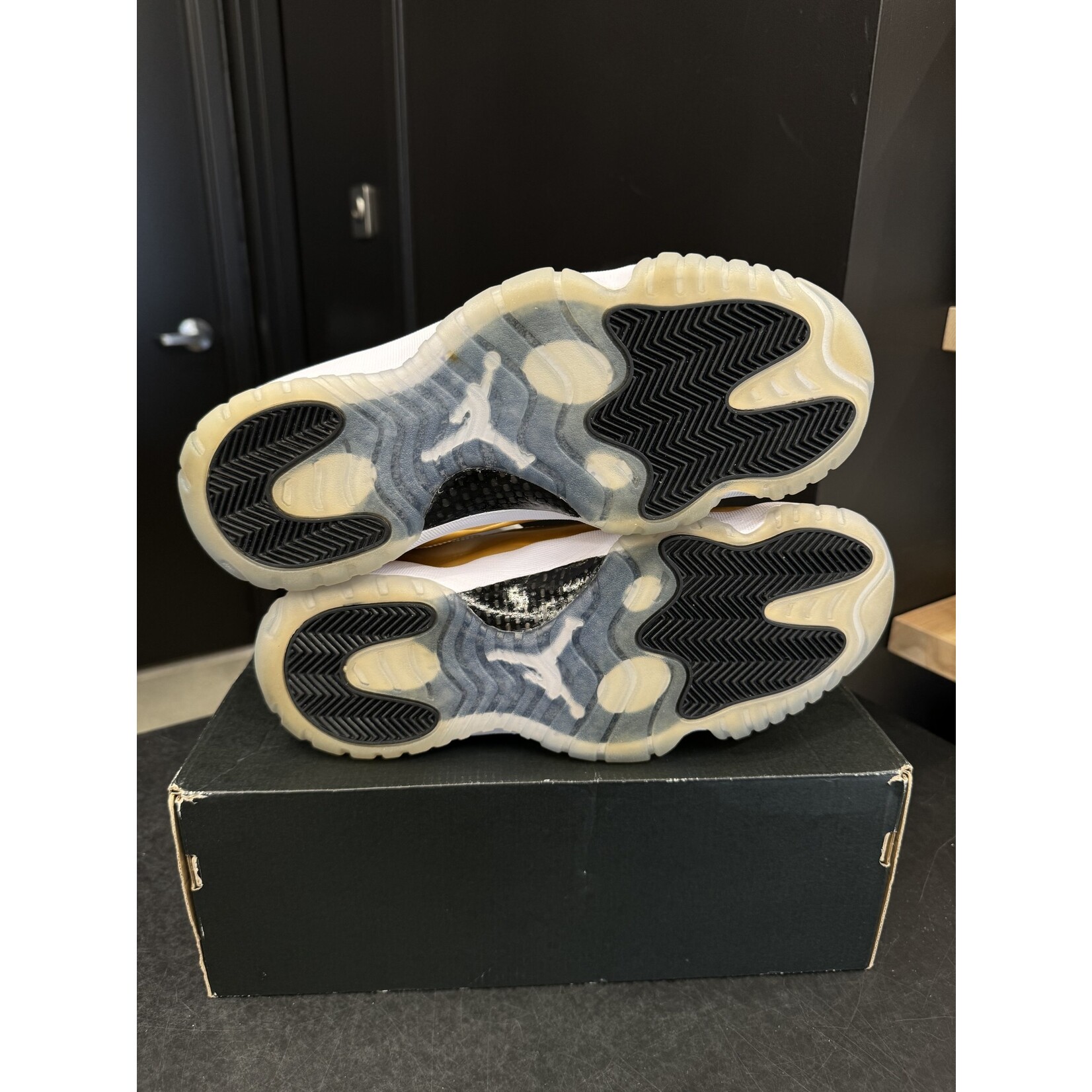 Jordan 11 10.5 deals