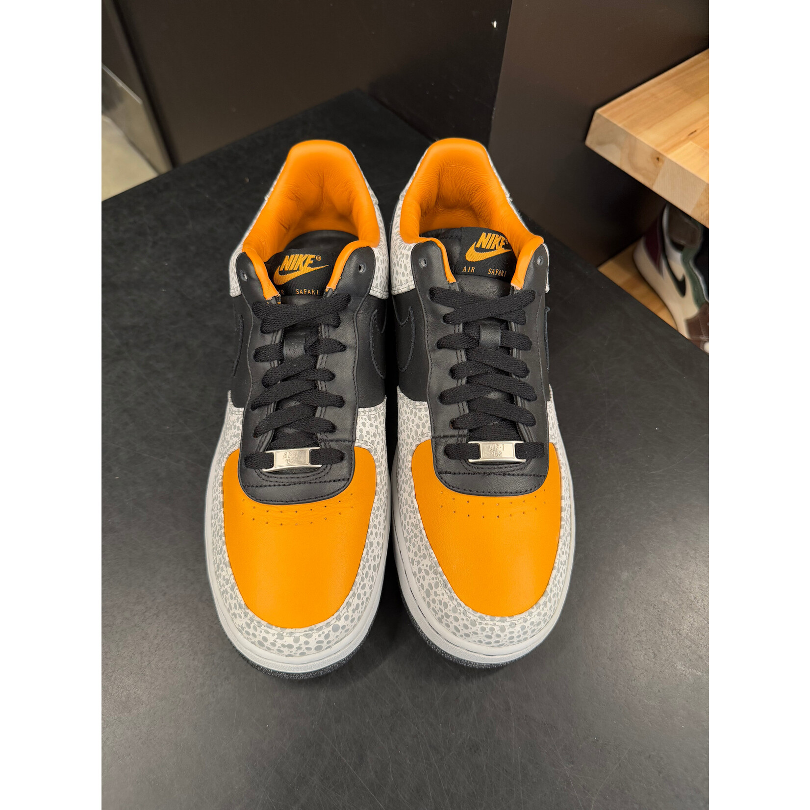 Nike Nike Air Force 1 Low Supreme Safari Size 9, PREOWNED NO BOX TRIED ON PADS