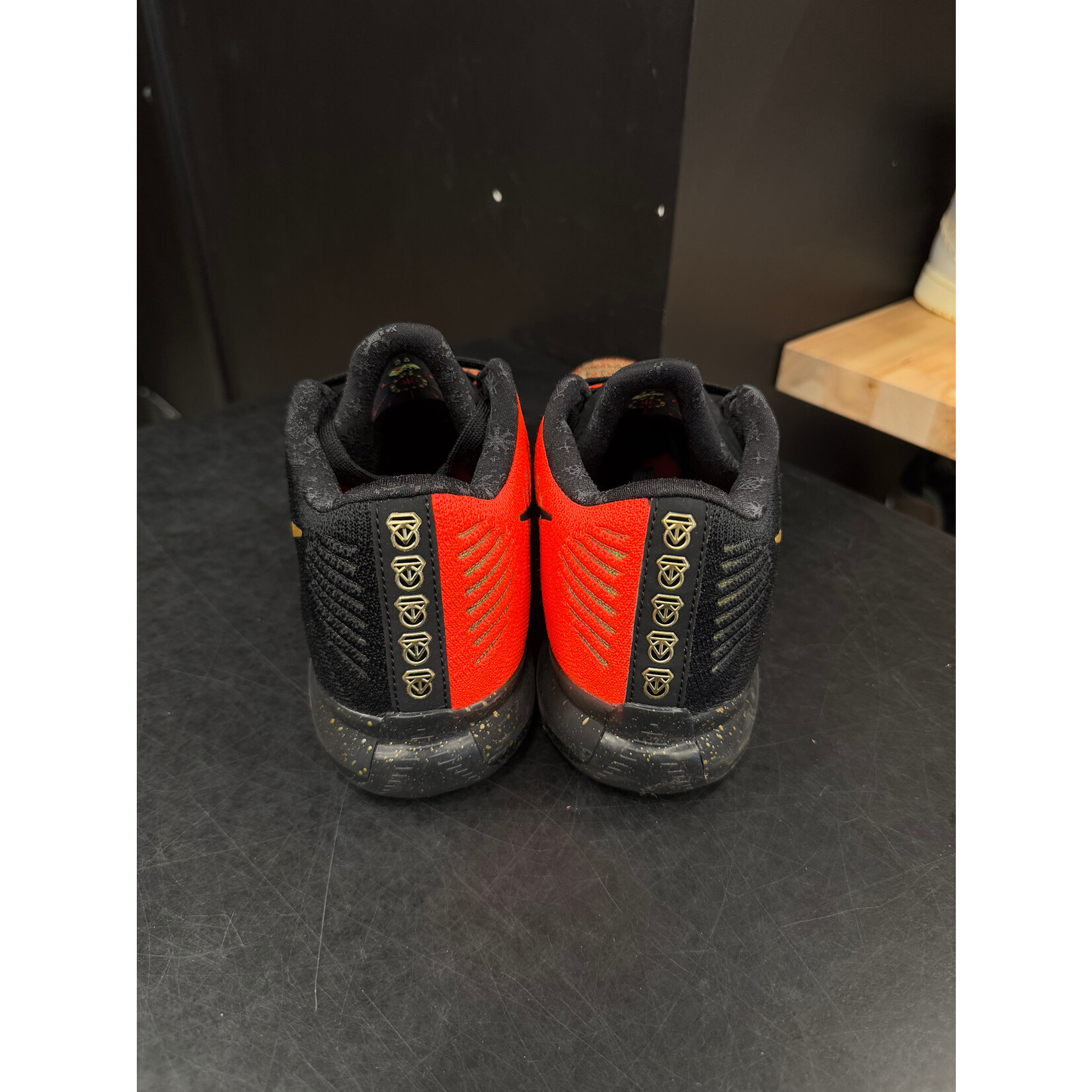 Nike Nike Kobe 10 Elite Christmas Size 8.5, PREOWNED NO BOX