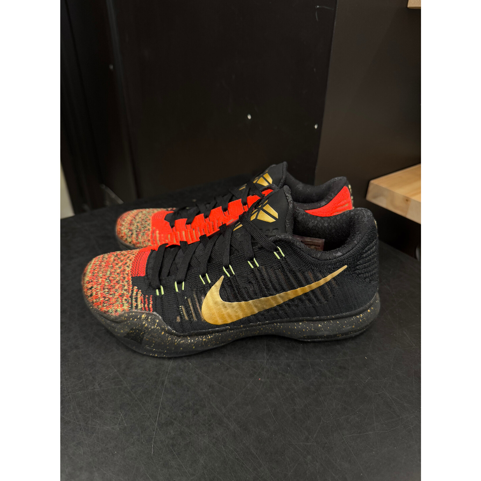 Nike Nike Kobe 10 Elite Christmas Size 8.5, PREOWNED NO BOX