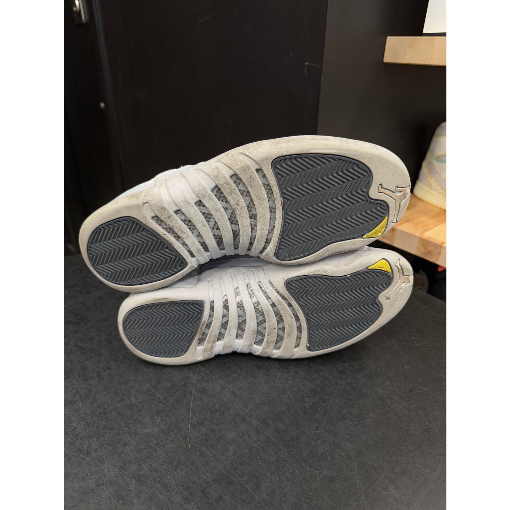Jordan Jordan 12 Retro Low Wolf Grey Size 9, PREOWNED NO BOX