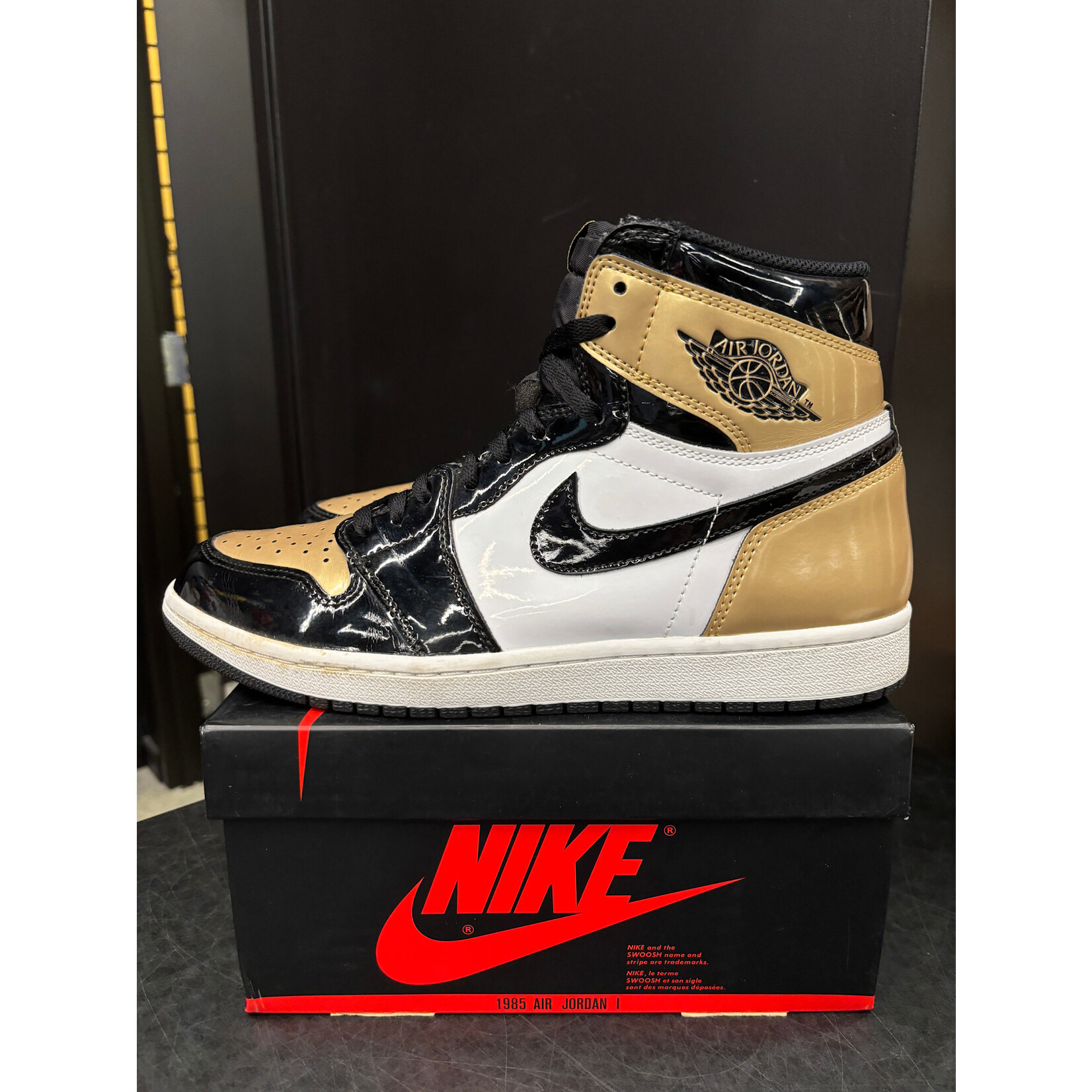 Jordan Jordan 1 Retro High NRG Patent Gold Toe Size 10 PREOWNED SoleSeattle
