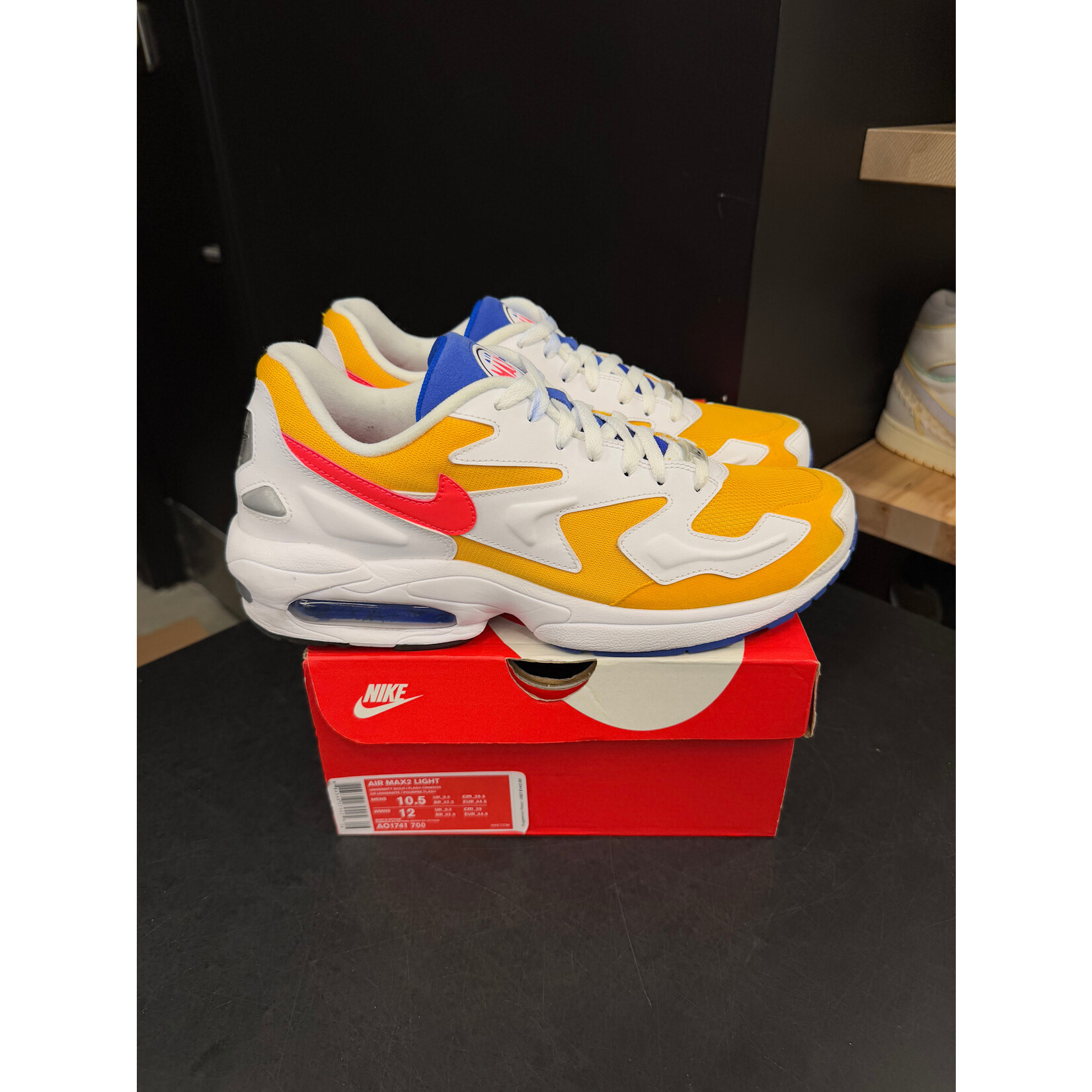 Nike Nike Air Max2 Light University Gold Flash Crimson Size 10.5, PREOWNED