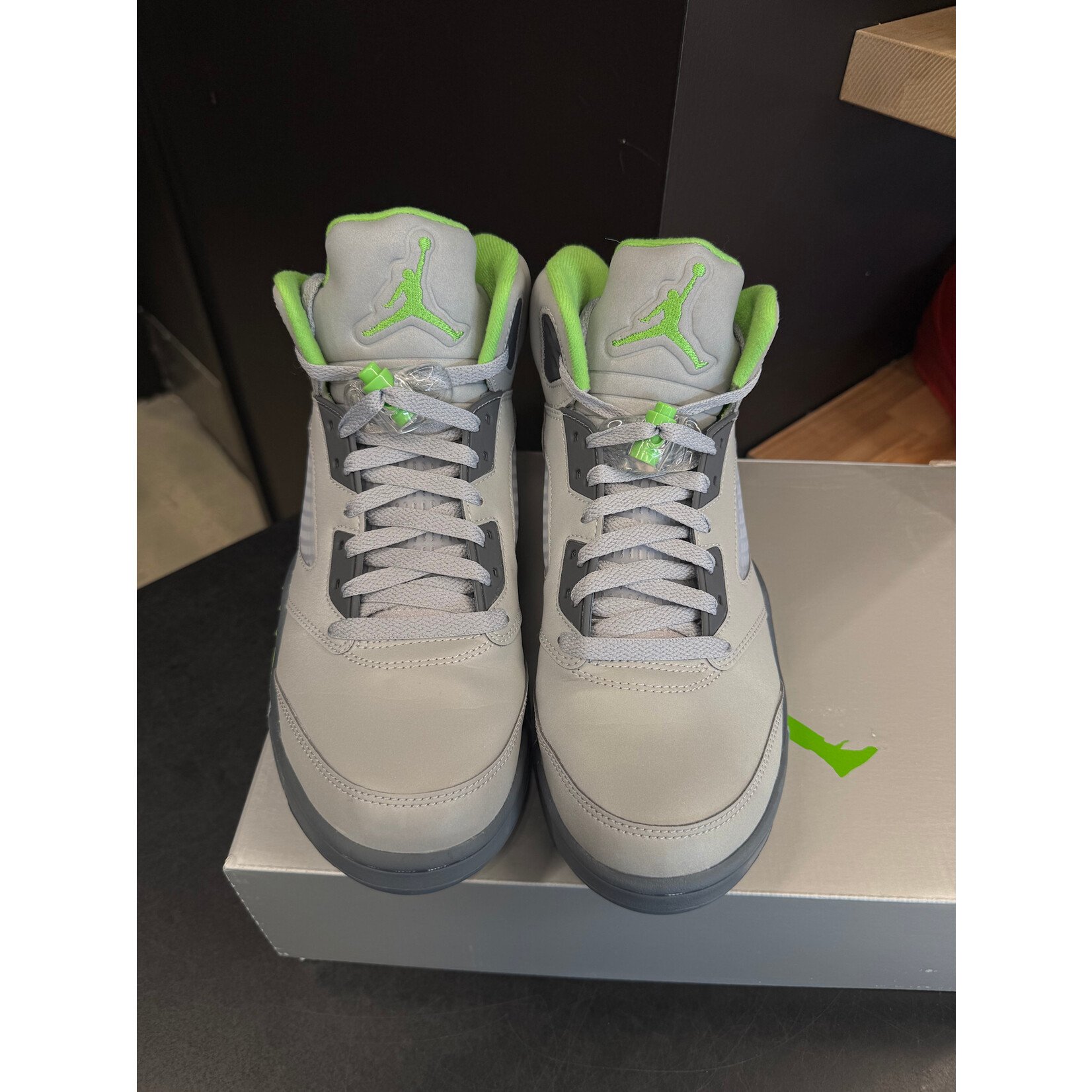 Jordan Jordan 5 Retro Green Bean (2022) Size 8.5, PREOWNED