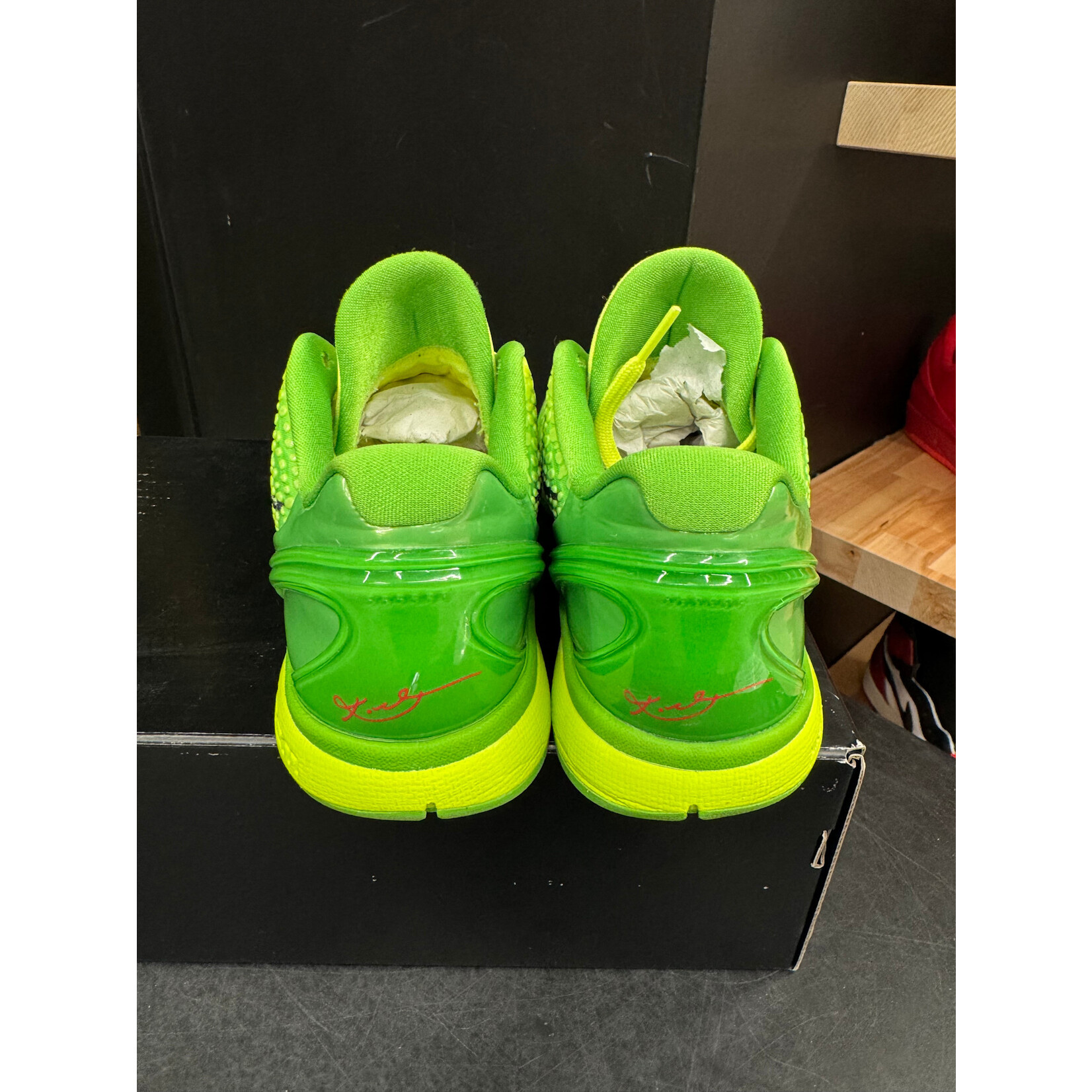 Nike Nike Kobe 6 Protro Grinch (2020) Size 9, PREOWNED
