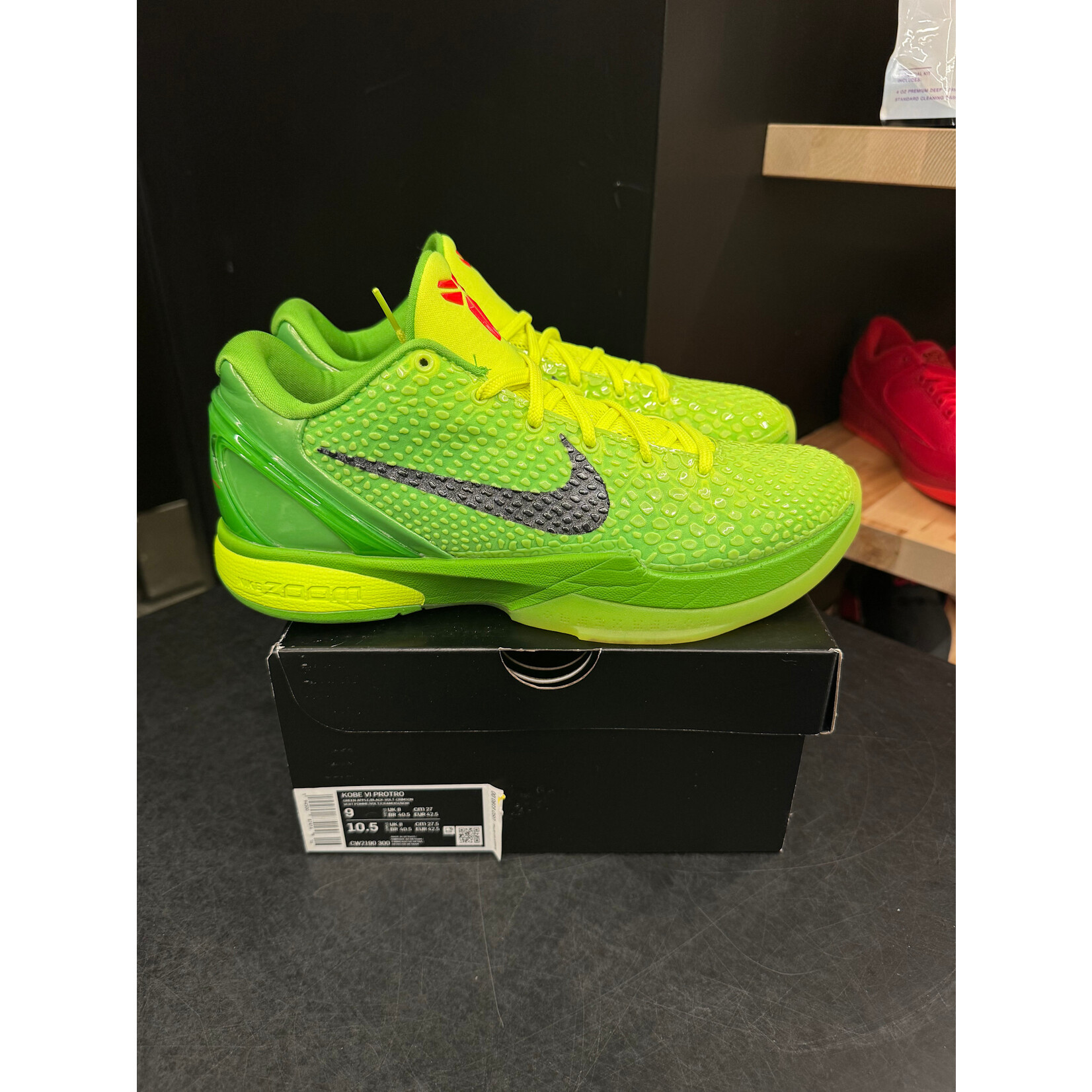 Nike Nike Kobe 6 Protro Grinch (2020) Size 9, PREOWNED