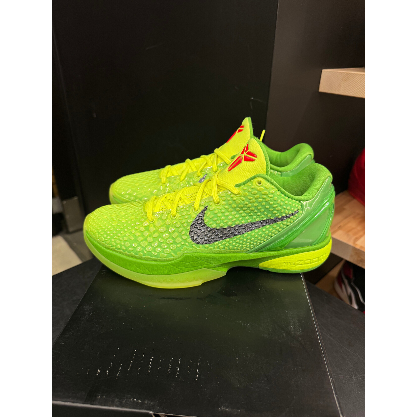 Nike Nike Kobe 6 Protro Grinch (2020) Size 9, PREOWNED
