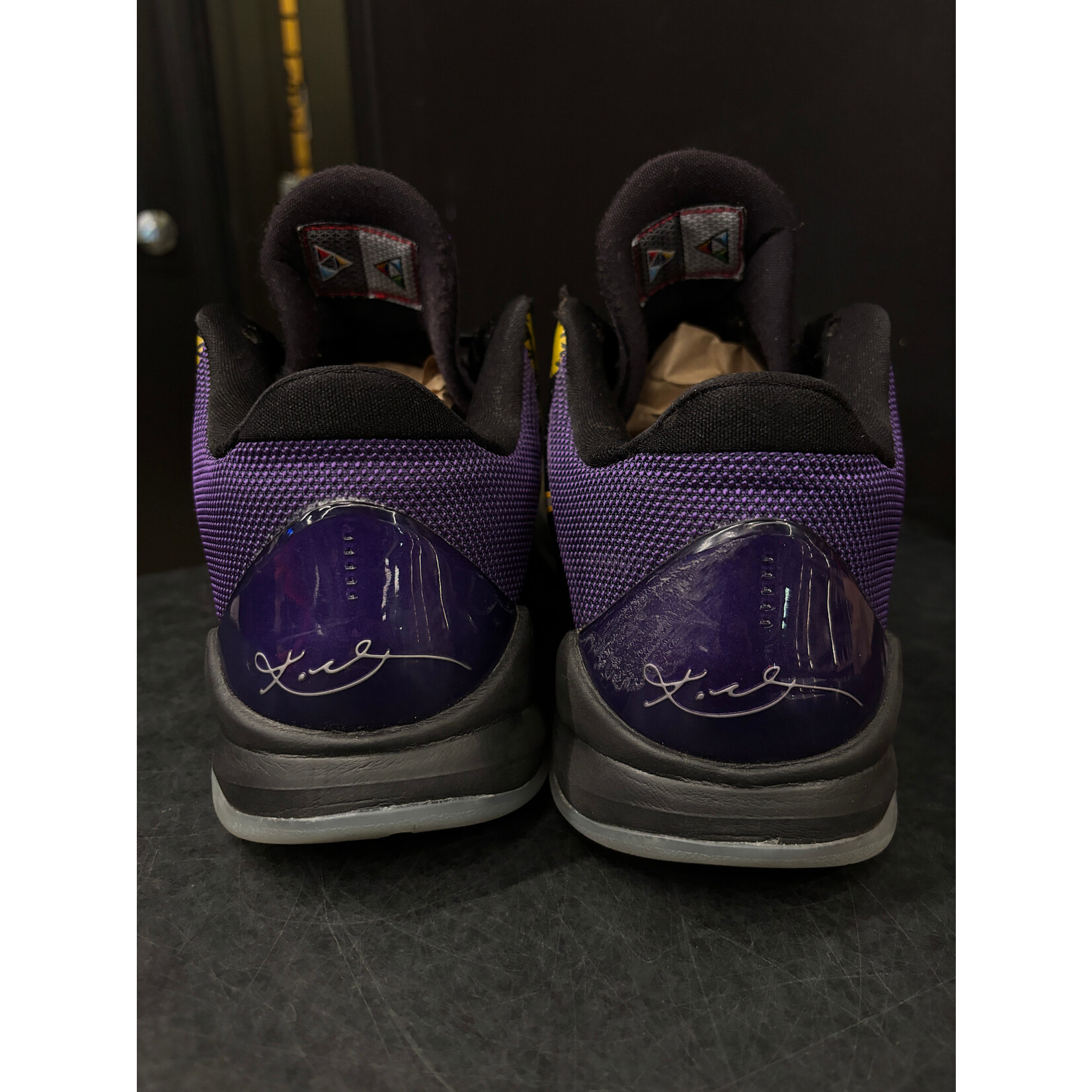 Nike Nike Kobe 5 POP Away Size 10, PREOWNED NO BOX