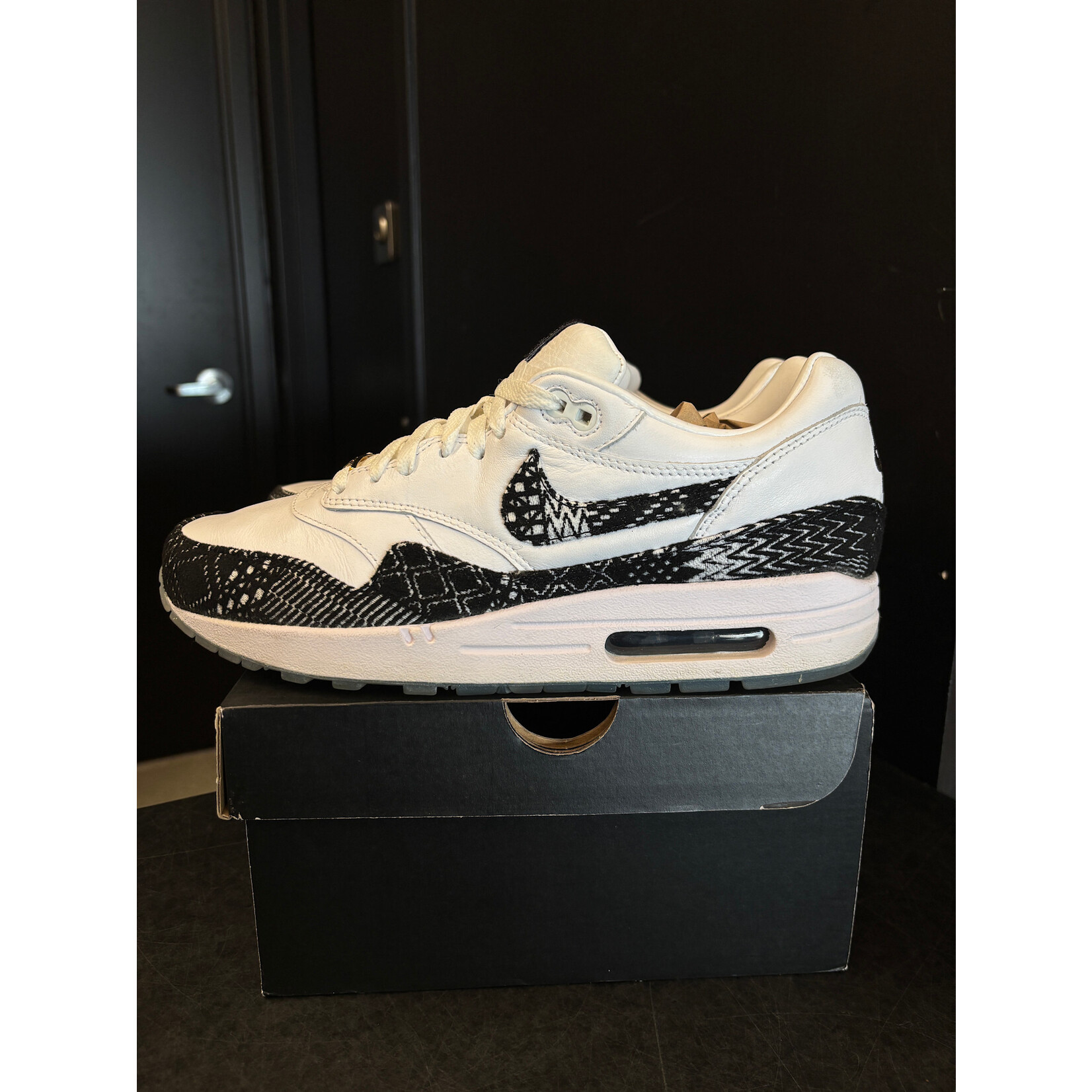 Nike Nike Air Max 1 BHM (2015) Size 9.5, PREOWNED
