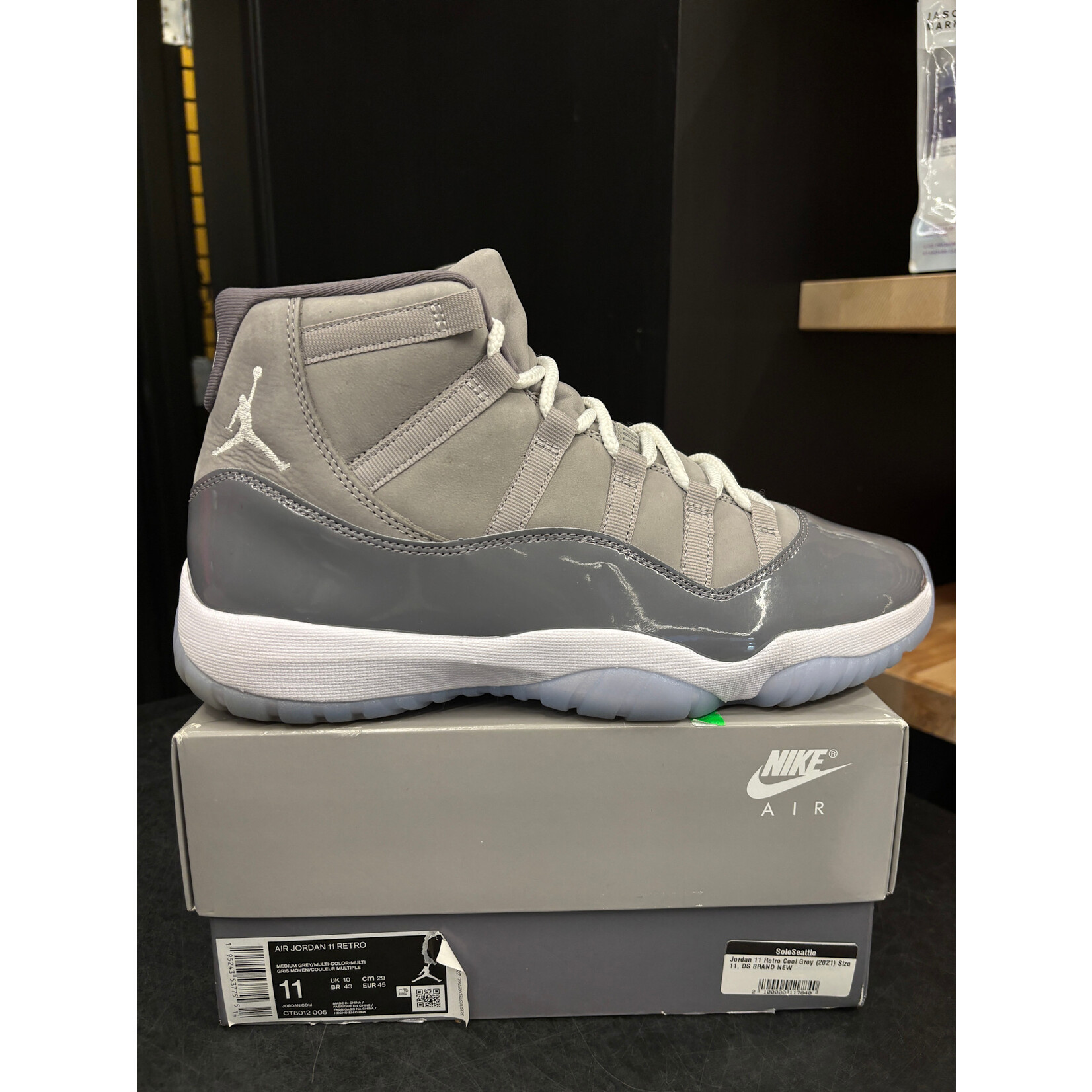 Jordan Jordan 11 Retro Cool Grey (2021) Size 11, PREOWNED