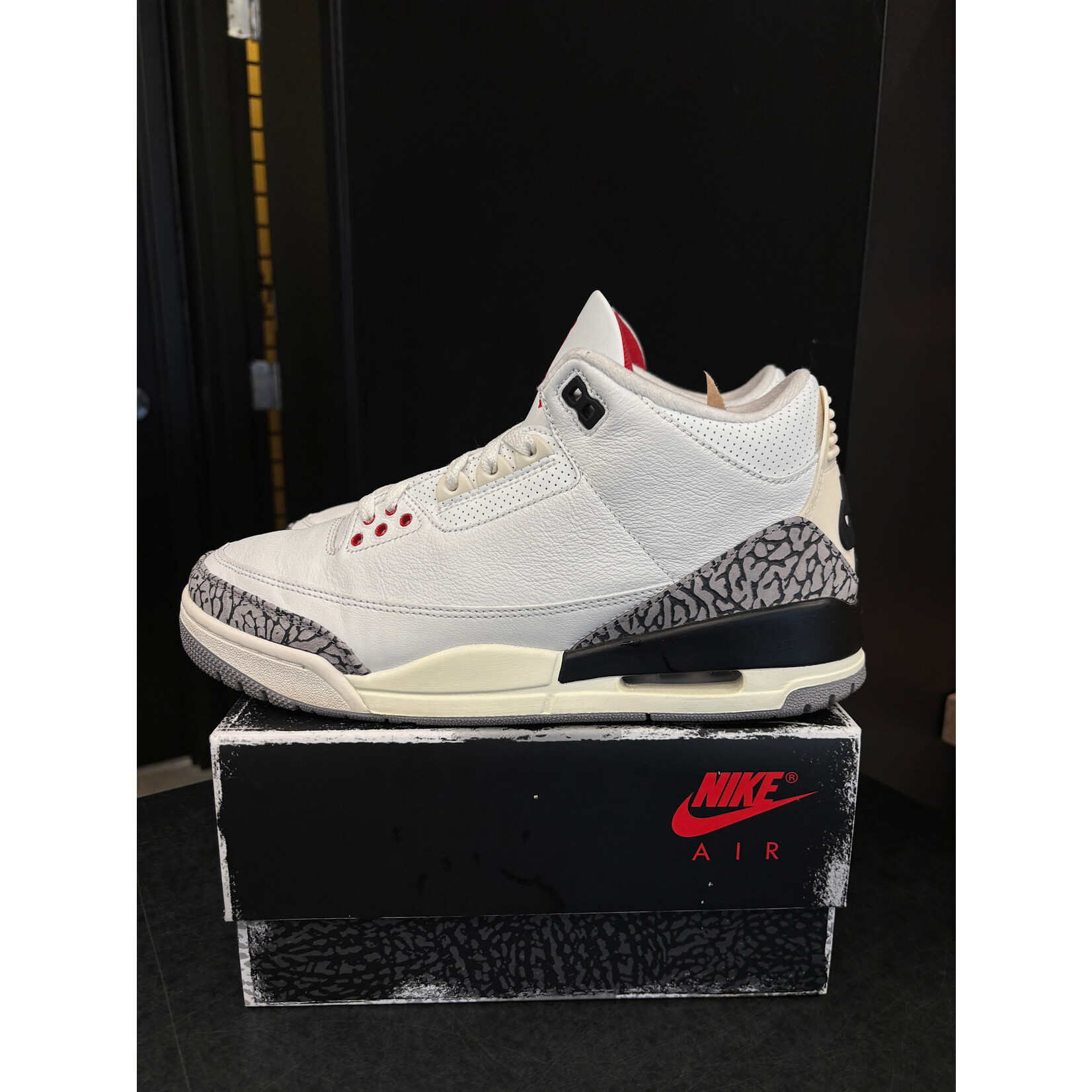 Jordan Jordan 3 Retro White Cement Reimagined Size 10, PREOWNED