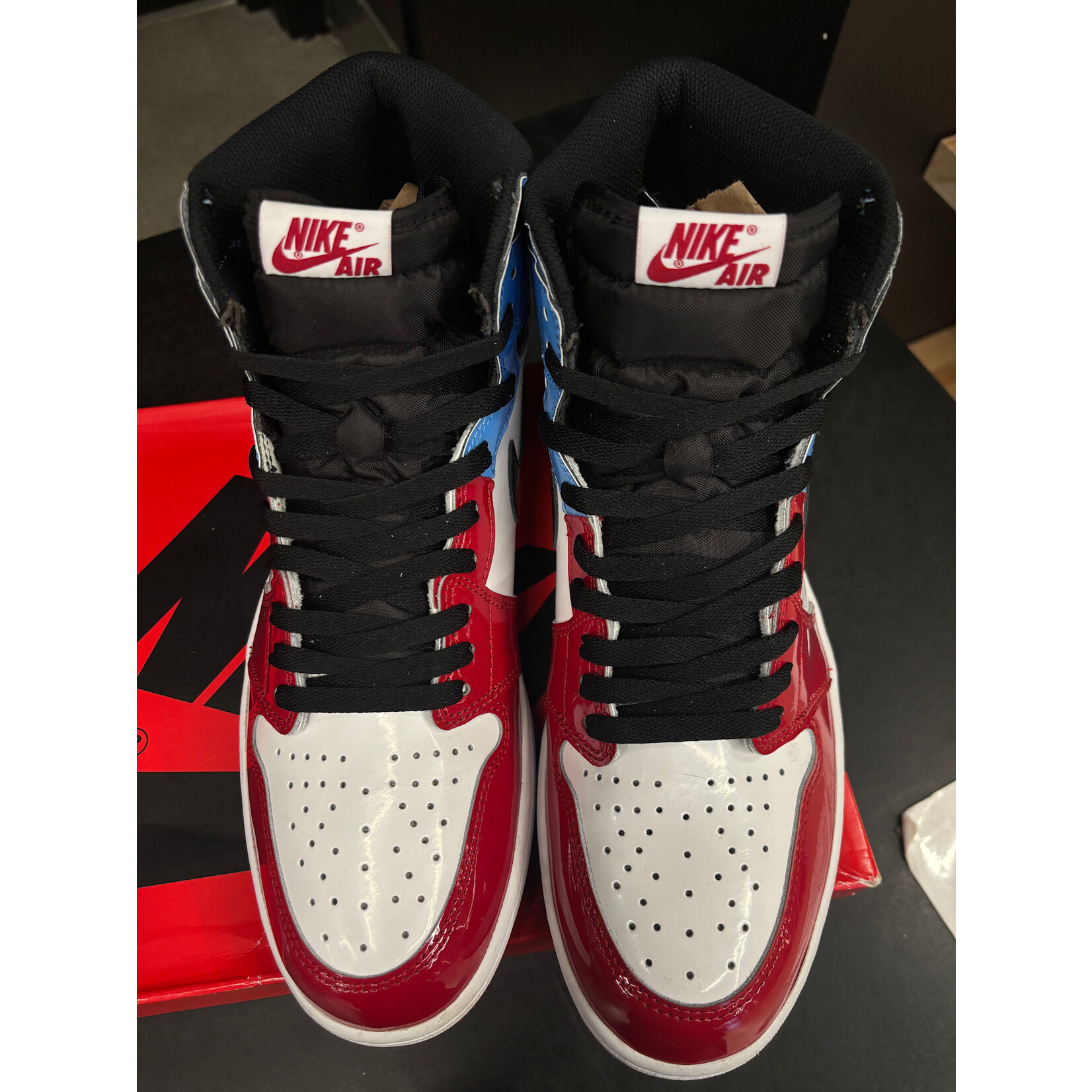 Jordan Jordan 1 Retro High Fearless UNC Chicago Size 12, PREOWNED