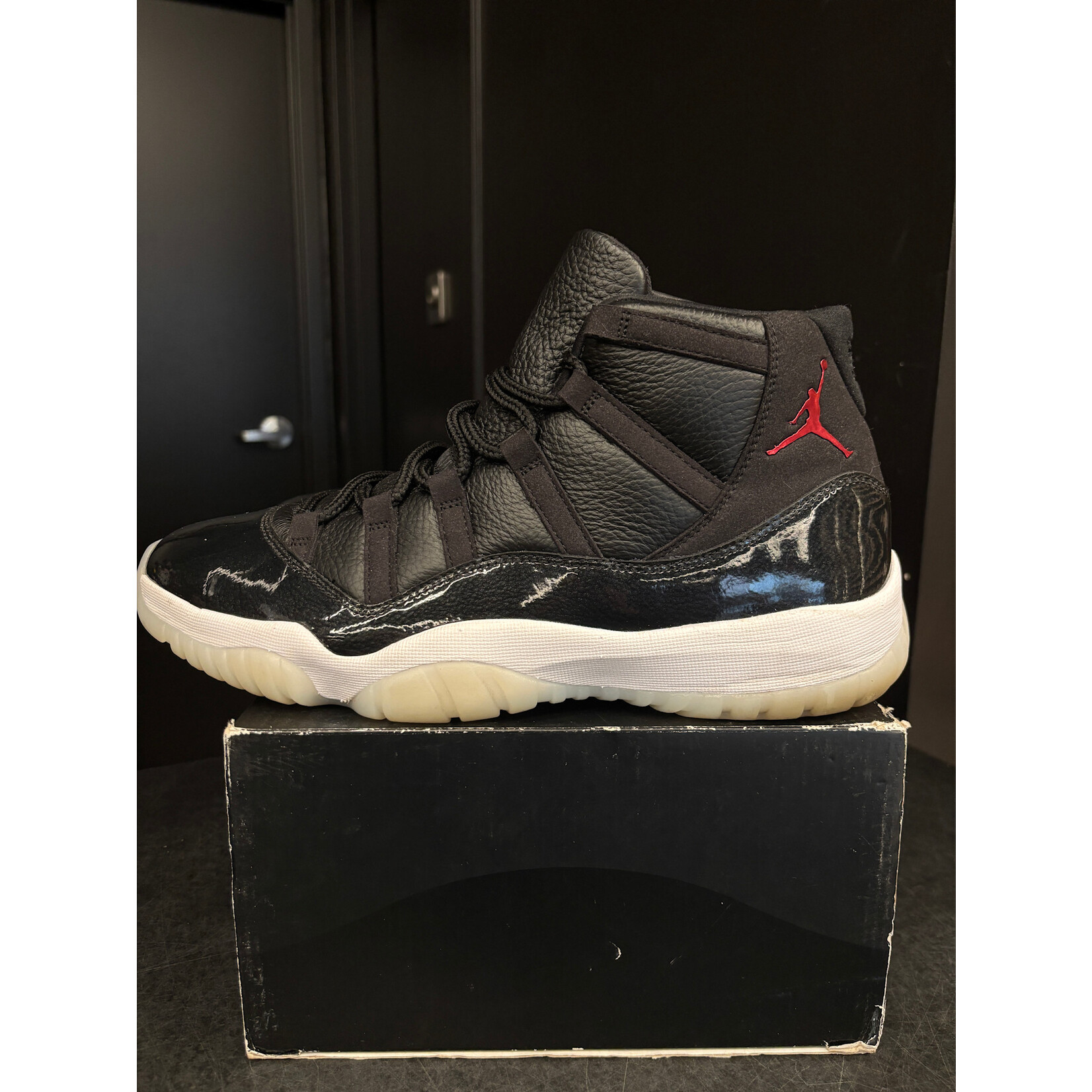 Jordan Jordan 11 Retro 72-10 Size 12, PREOWNED