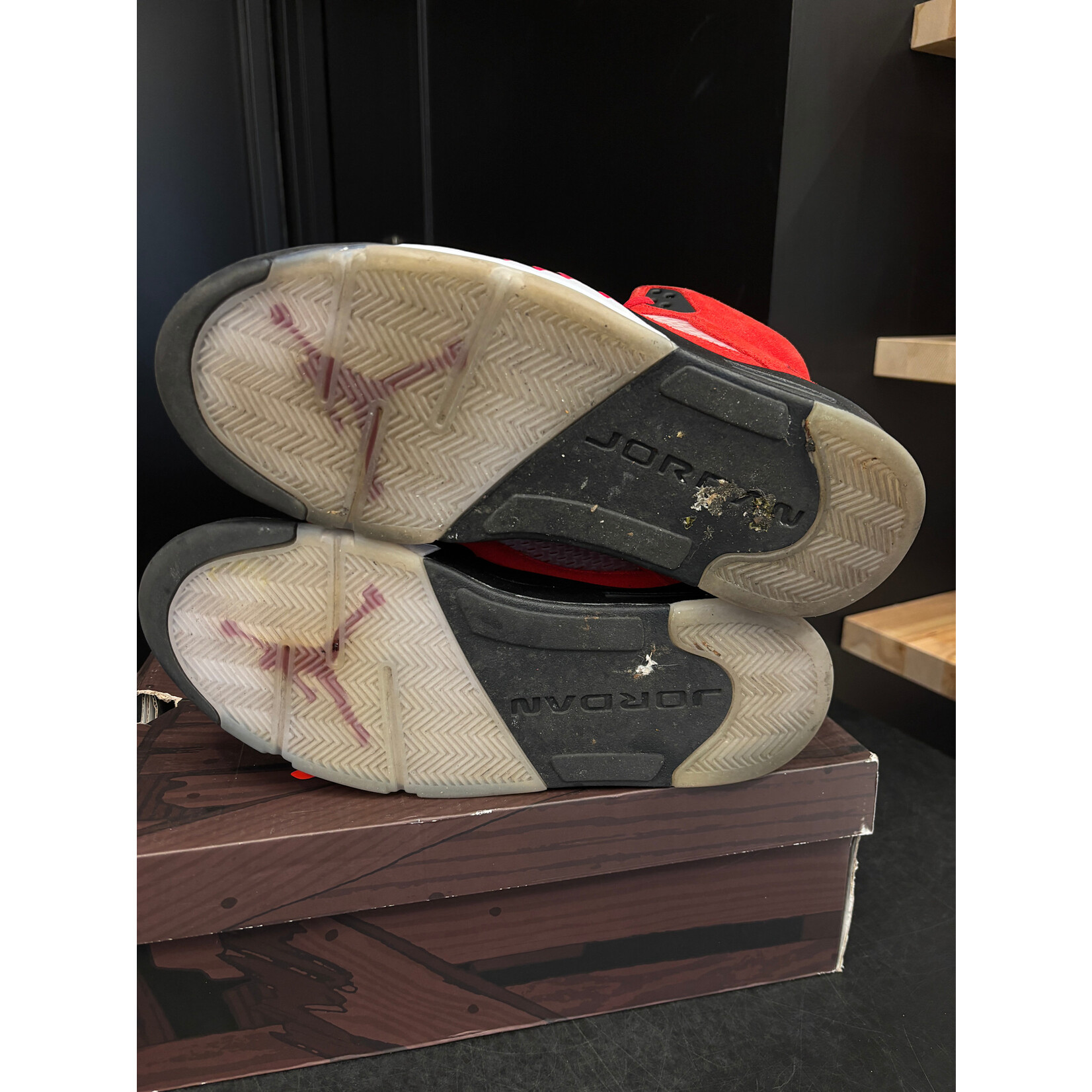 Jordan Jordan 5 Retro Raging Bull Red (2021) Size 12, PREOWNED DAMAGE BOX
