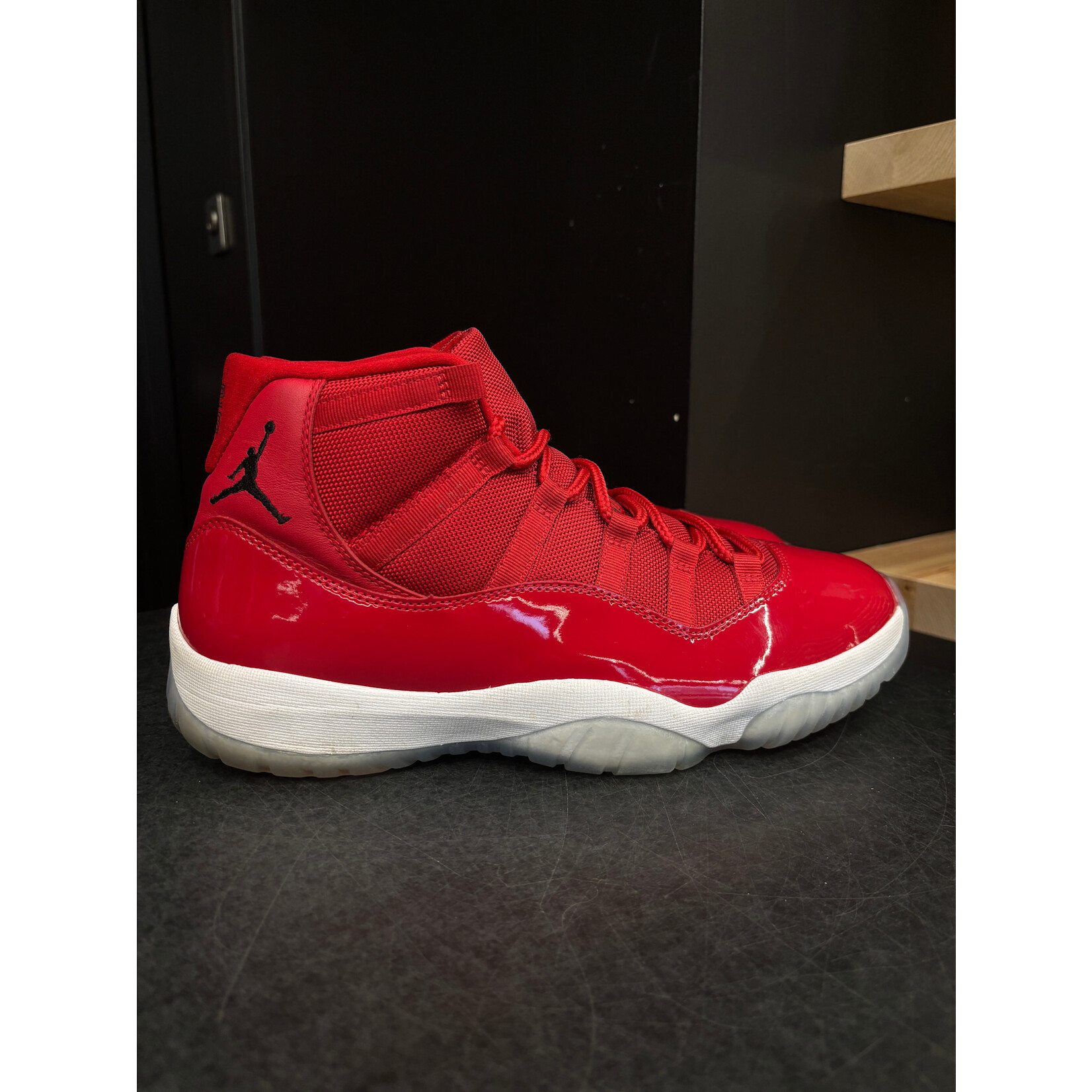Jordan Jordan 11 Retro Win Like 96 Size 12, PREOWNED NO BOX