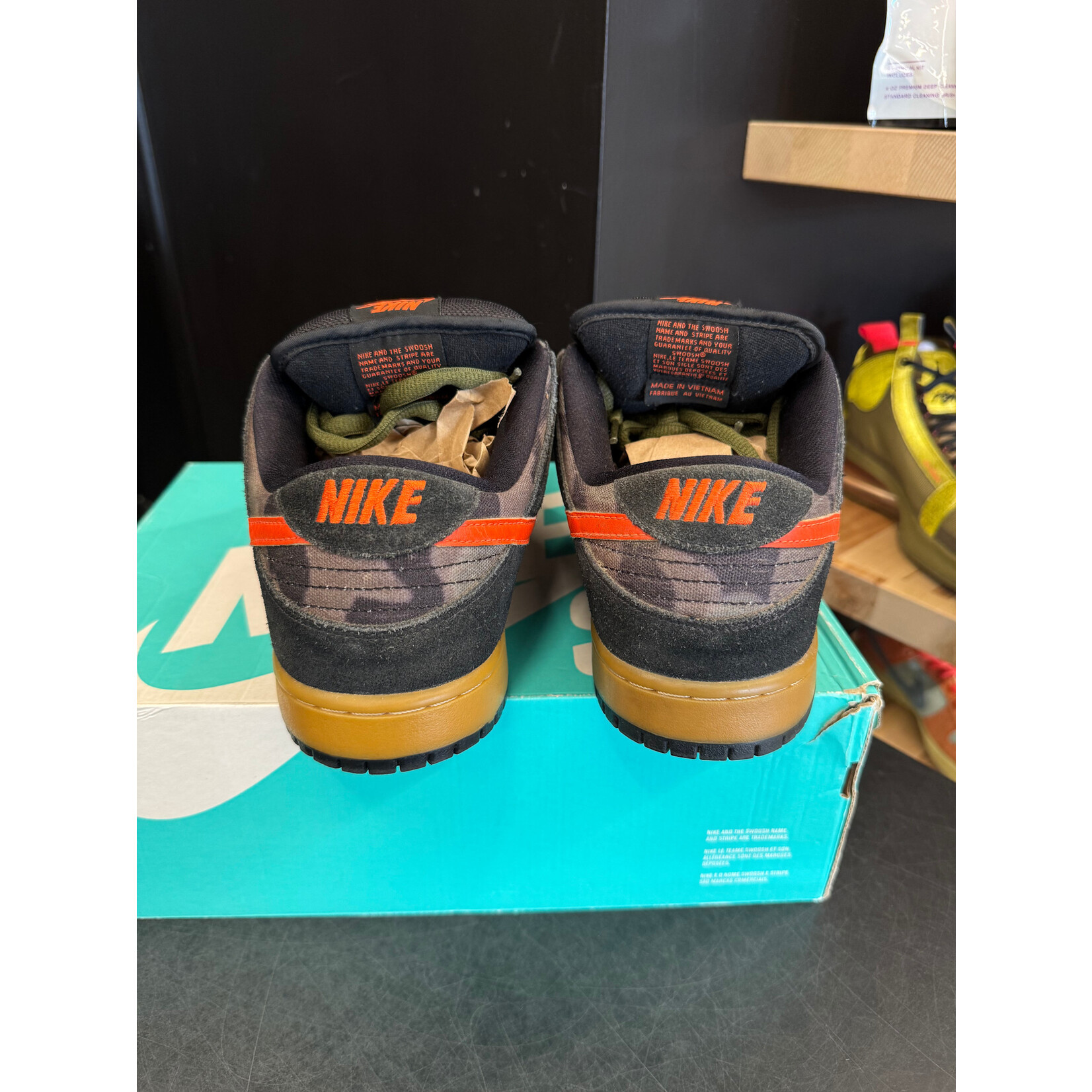 Nike Nike SB Dunk Low Black Rough Green Size 10.5, PREOWNED