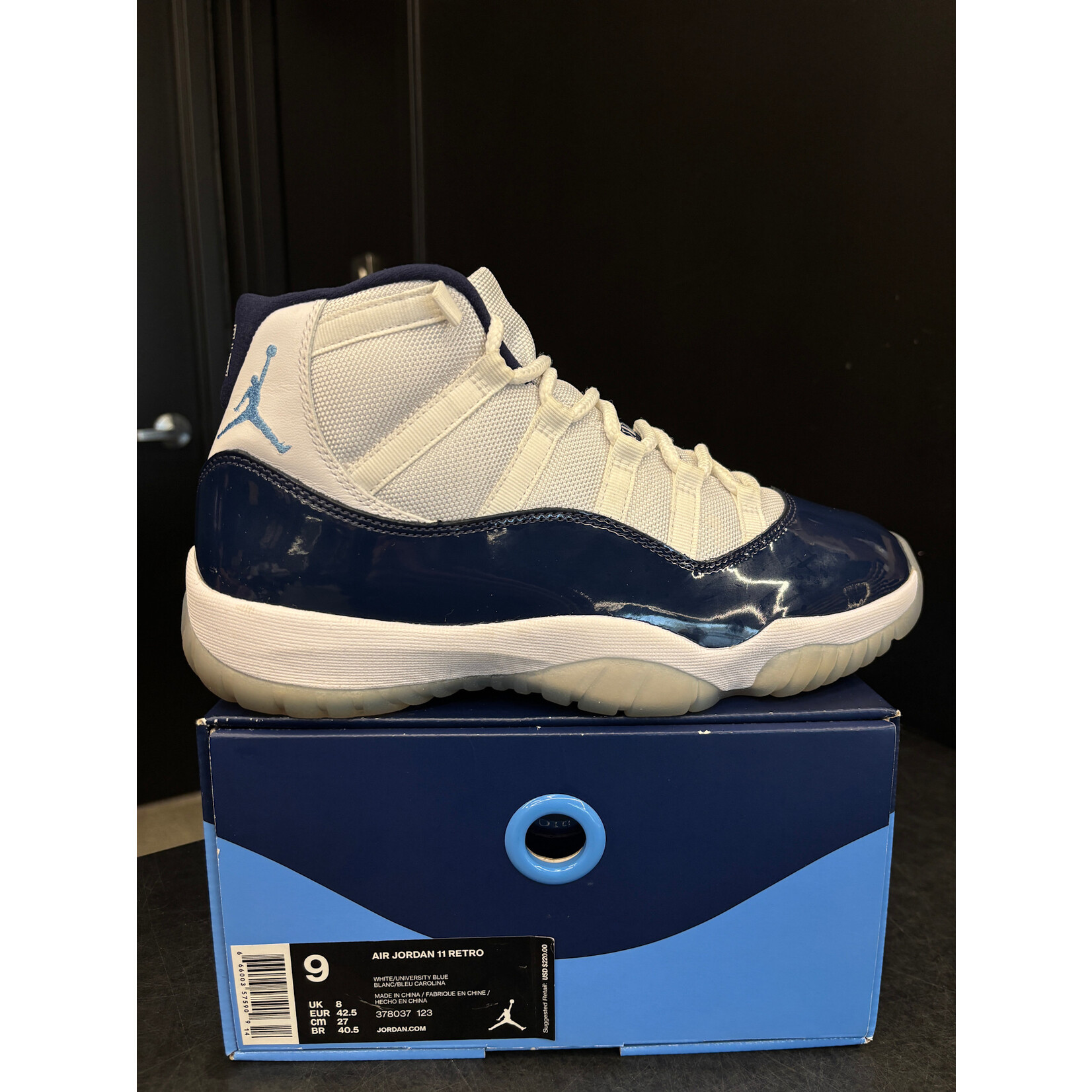 Jordan Jordan 11 Retro UNC Win Like 82 Size 9, PREOWNED