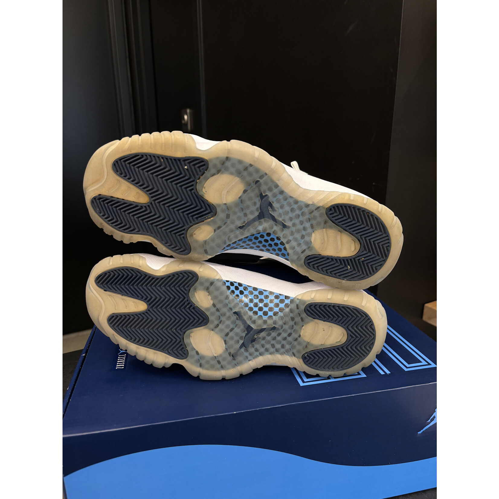 Jordan Jordan 11 Retro UNC Win Like 82 Size 9, PREOWNED