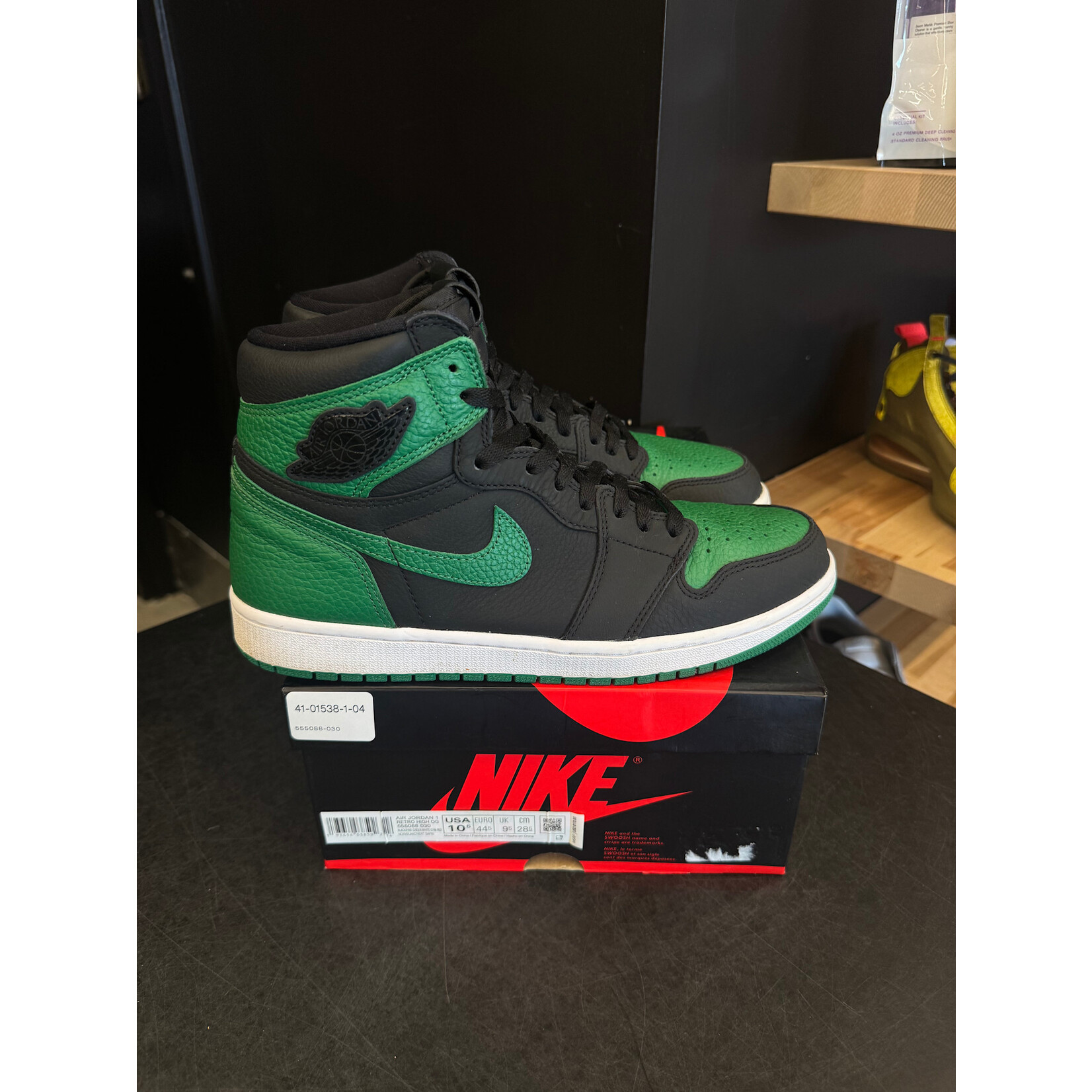Jordan Jordan 1 Retro High Pine Green Black Size 10.5, PREOWNED