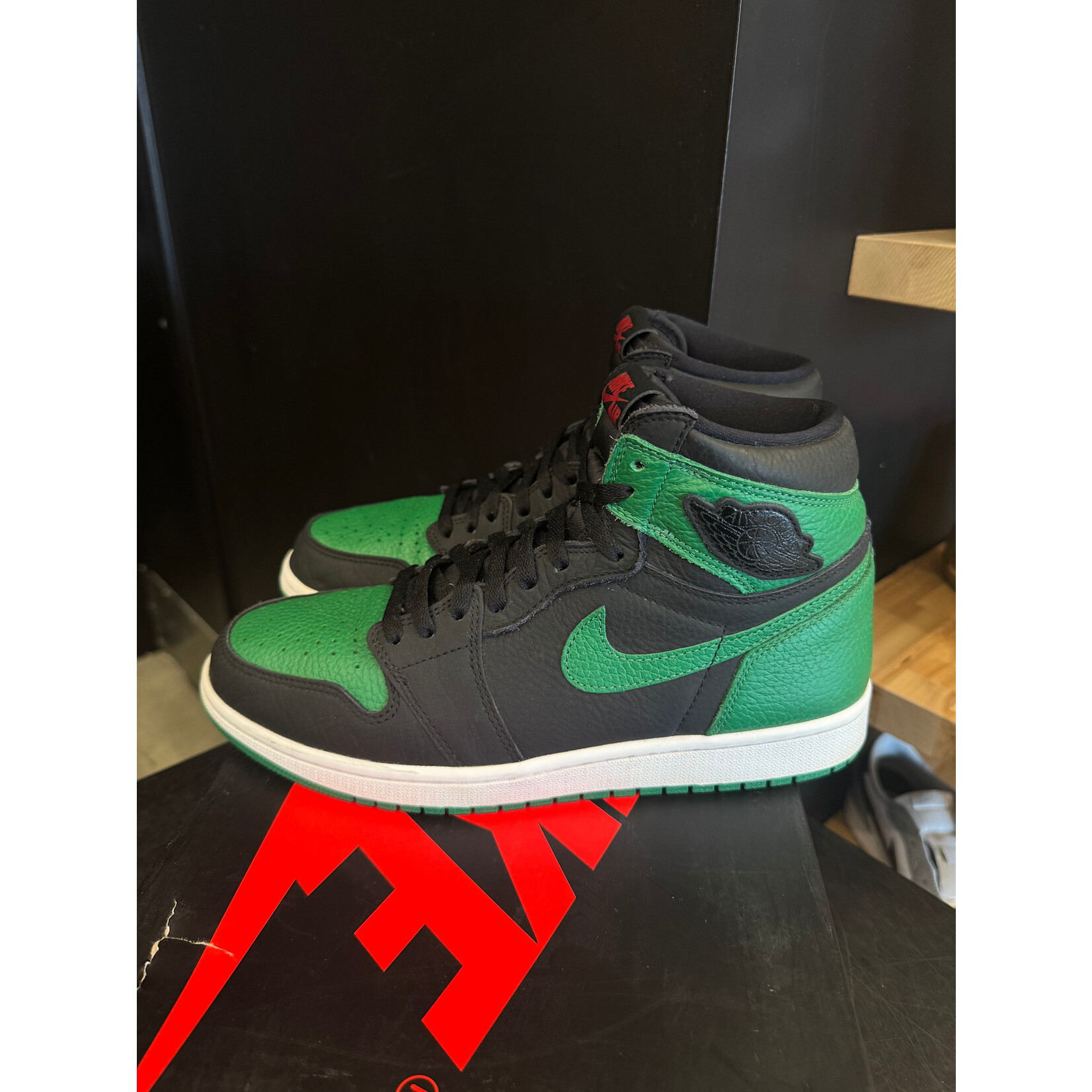 Jordan Jordan 1 Retro High Pine Green Black Size 10.5, PREOWNED