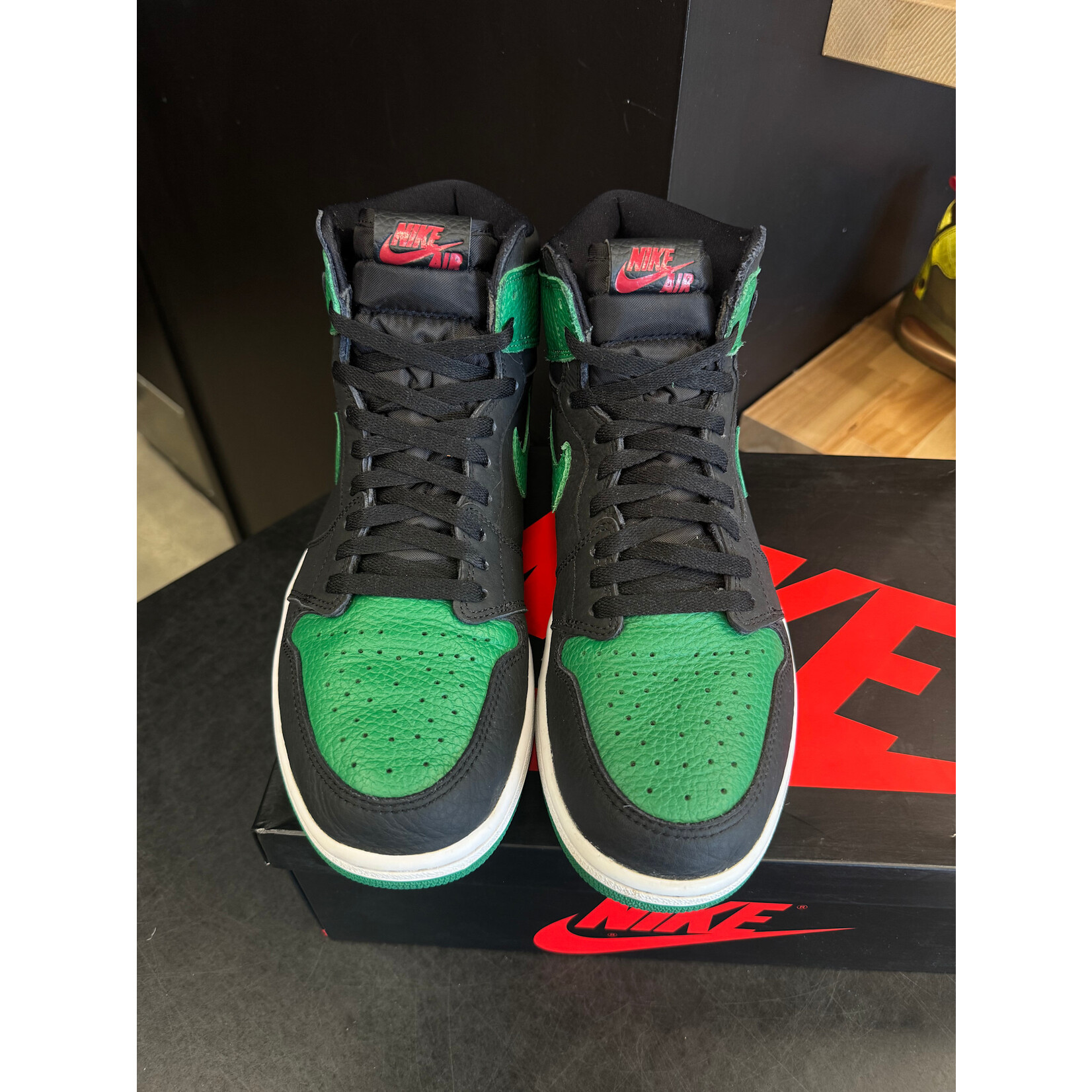 Jordan Jordan 1 Retro High Pine Green Black Size 10.5, PREOWNED