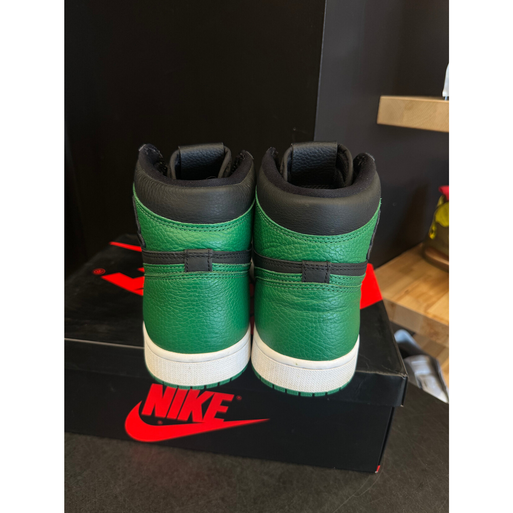 Jordan Jordan 1 Retro High Pine Green Black Size 10.5, PREOWNED