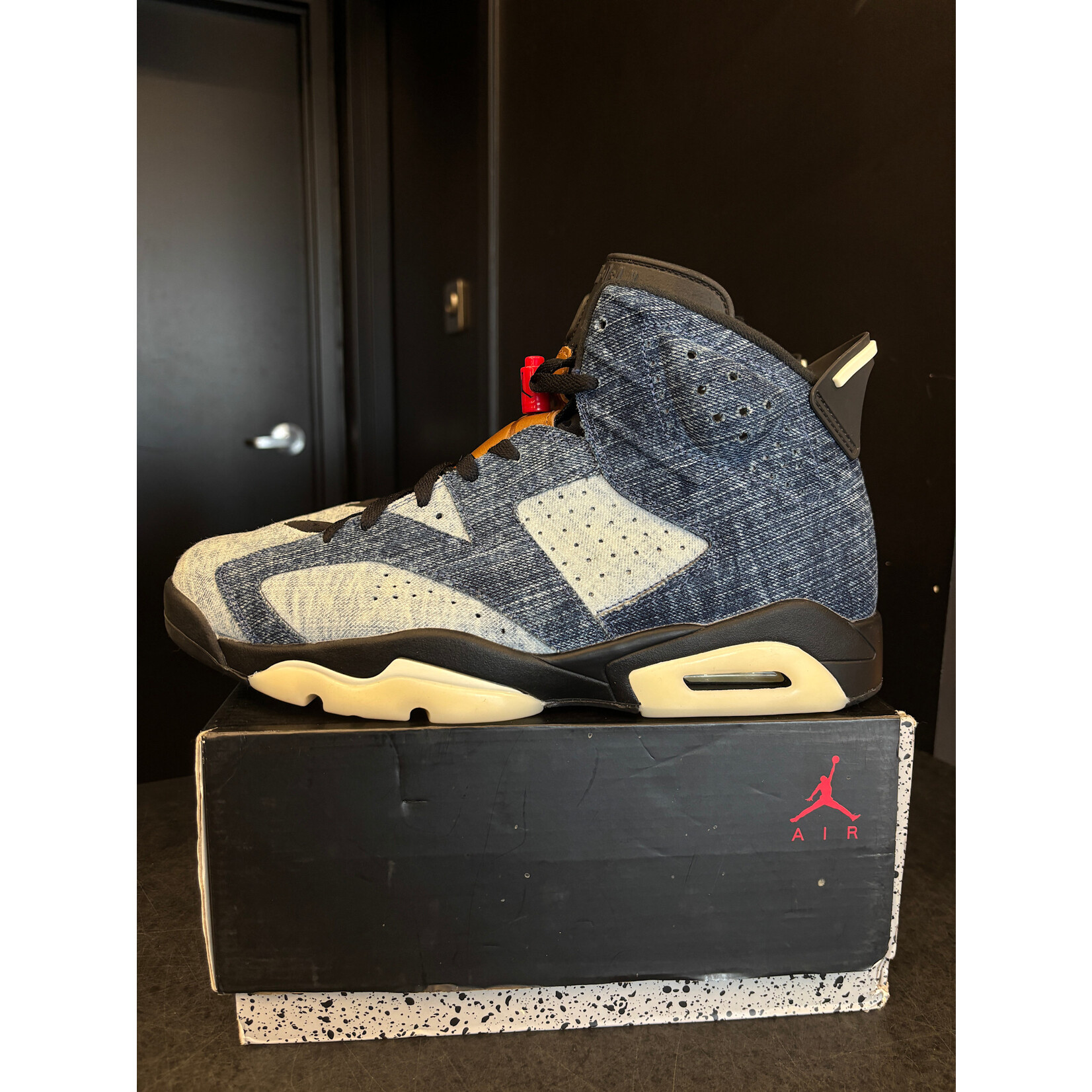 Jordan Jordan 6 Retro Washed Denim Size 11.5, PREOWNED