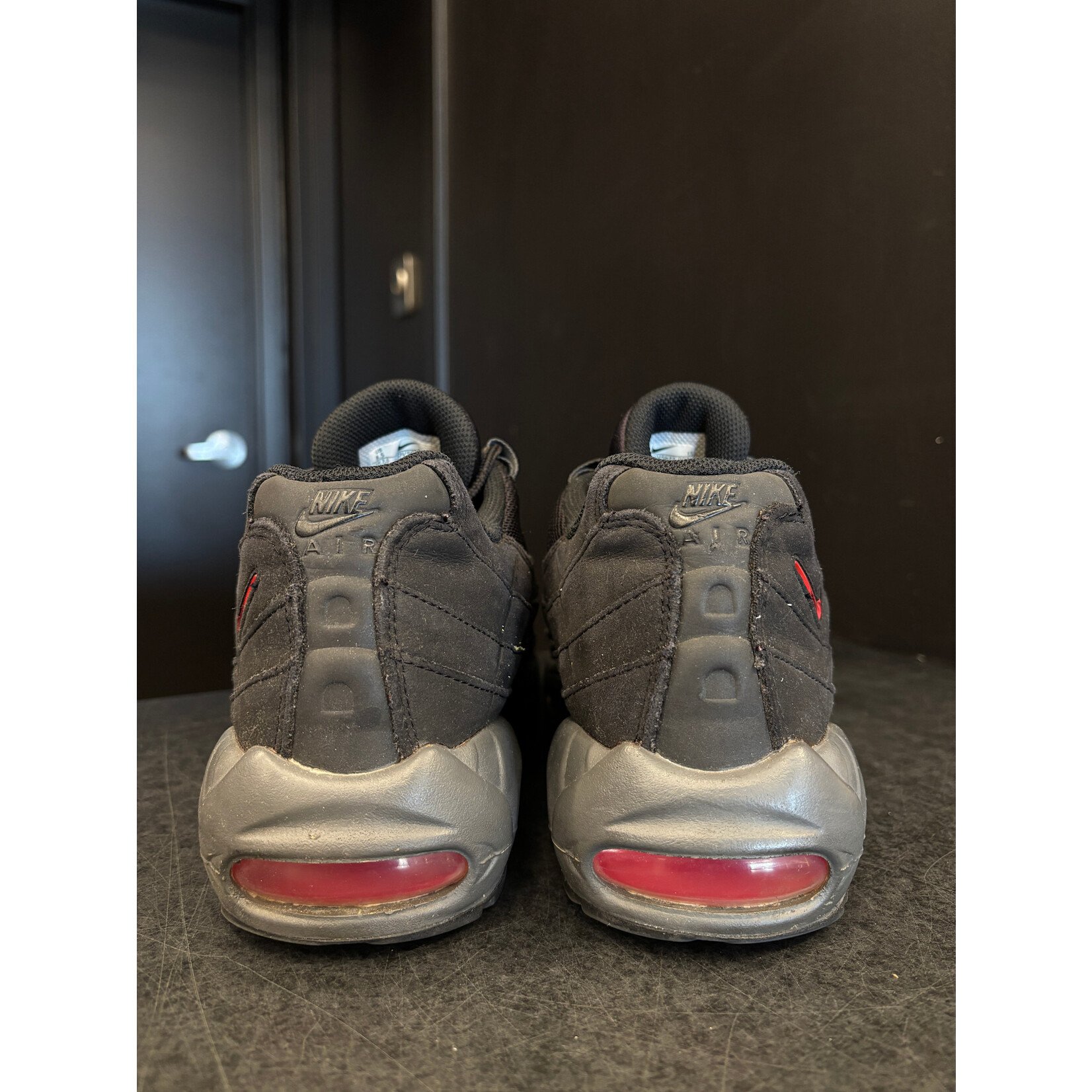 Nike Nike Air Max 95 Black University Red Size 8.5, PREOWNED