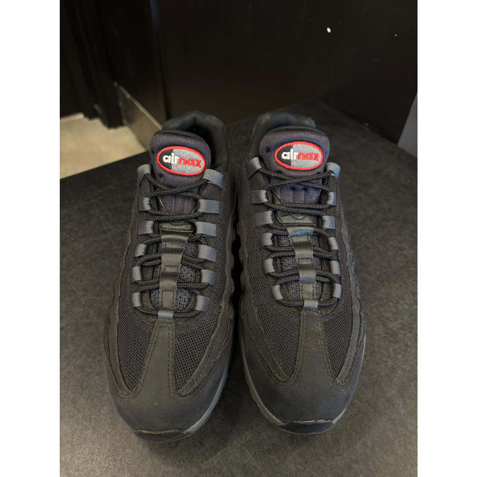 Nike Nike Air Max 95 Black University Red Size 8.5, PREOWNED