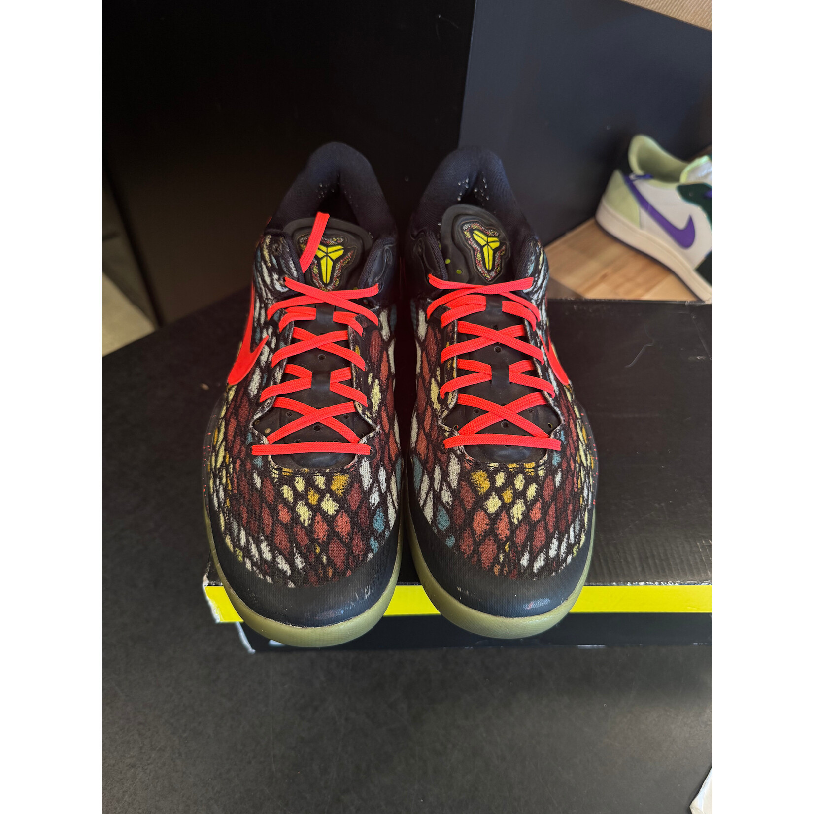 Nike Nike Kobe 8 Christmas (2012) Size 10.5, PREOWNED