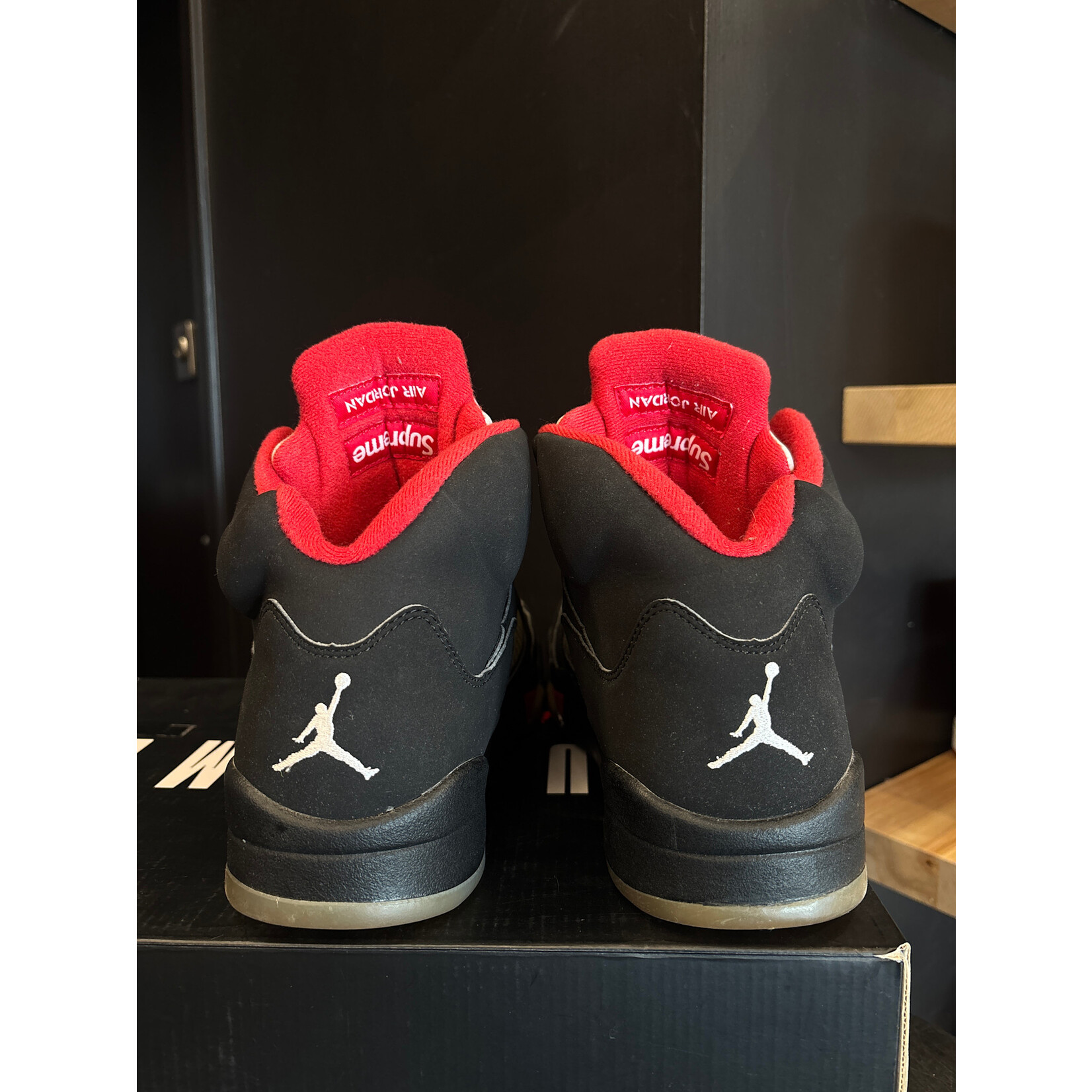 Jordan Jordan 5 Retro Supreme Black Size 10.5, PREOWNED Jordan Jordan 5 Retro Supreme Black Size 10.5, PREOWNED