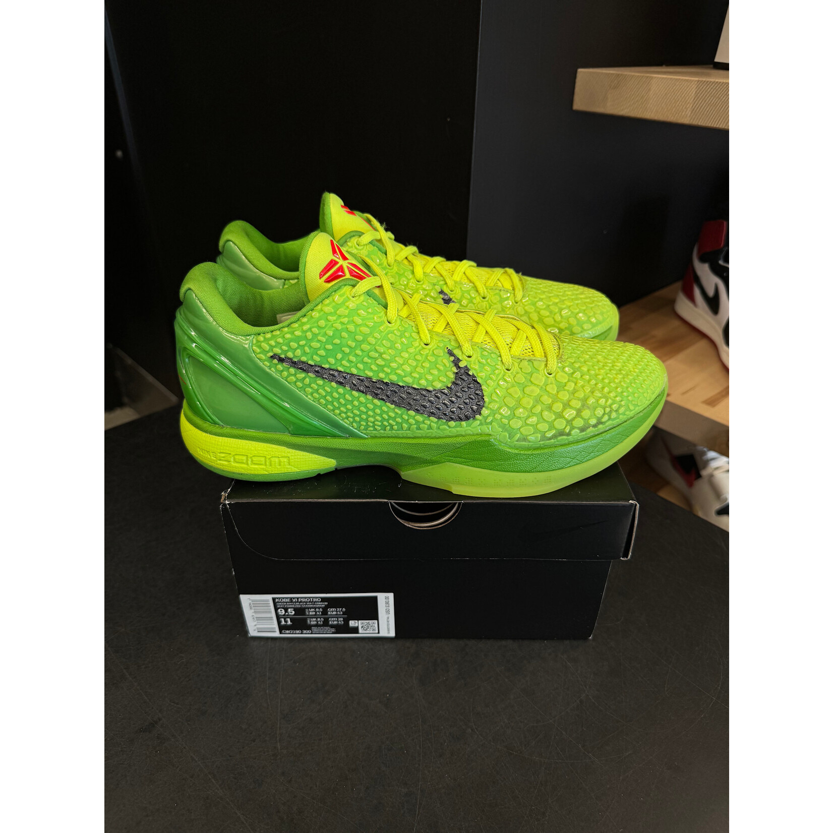 Nike Nike Kobe 6 Protro Grinch (2020) Size 10, PREOWNED